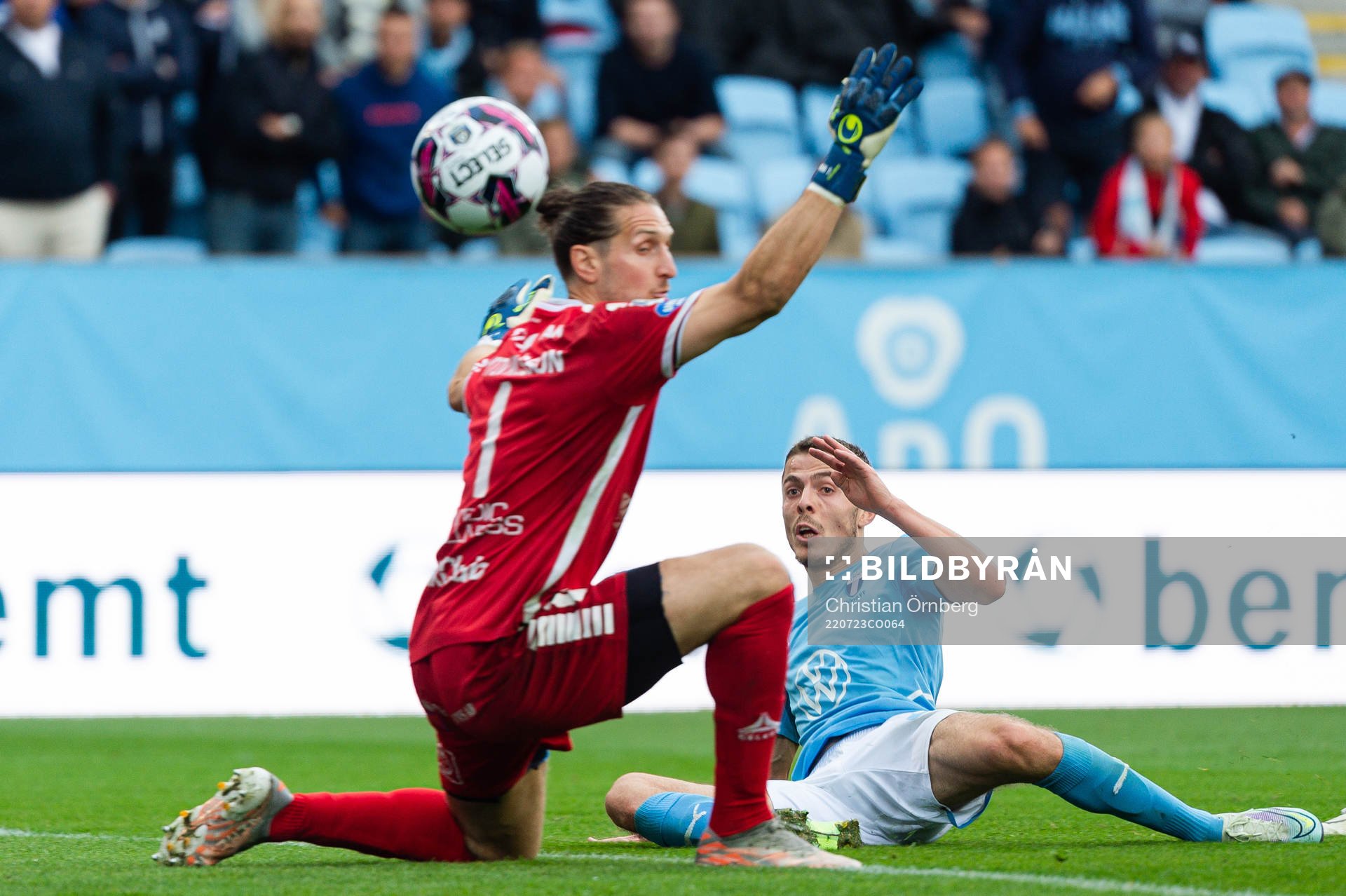 Malmö FFs Patriot Sejdiu gör 3-1 bakom Sirius målvakt