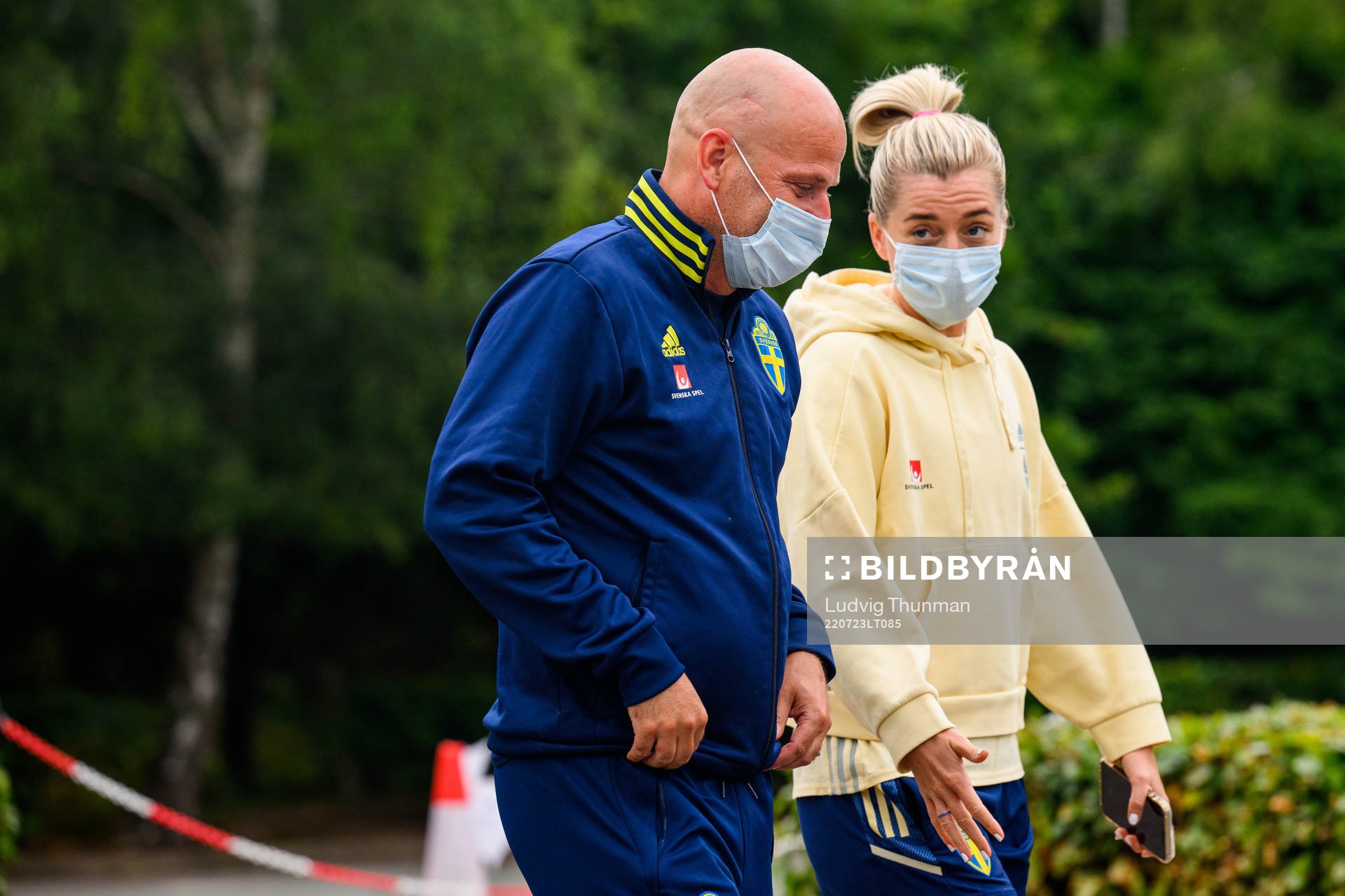 Magnus Wikman, assistant coach and Linda Sembrant of the