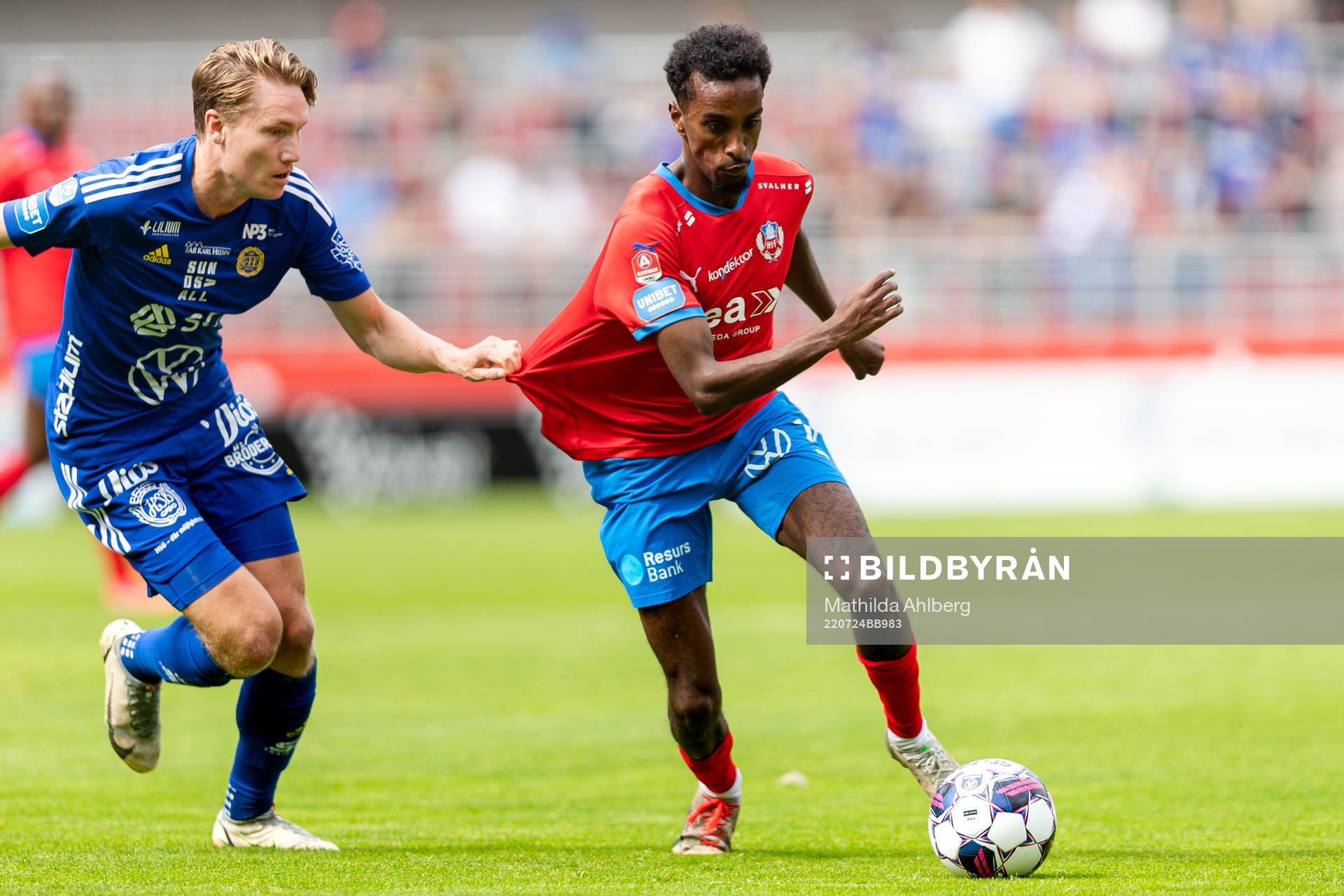 GIF Sundsvalls Marcus Burman och Helsingborgs Taha Ali under fotbollsmatchen i Allsvenskan mellan Helsingborg och GIF Sundsvall den 24 juli 2022 i Helsingborg.