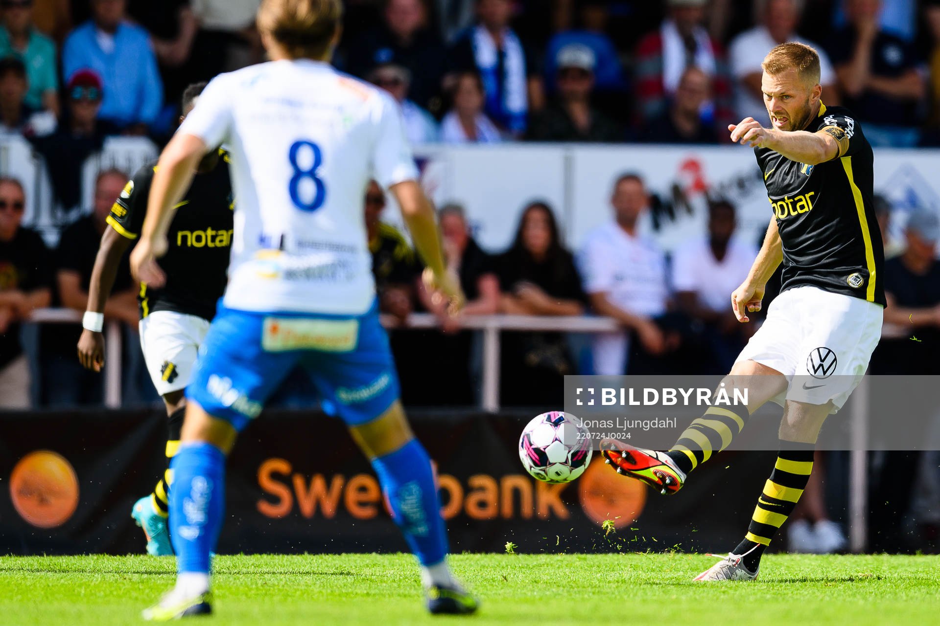 s Sebastian Larsson