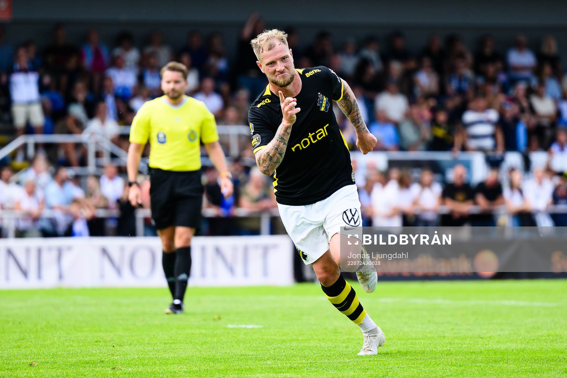 s John Guidetti jublar