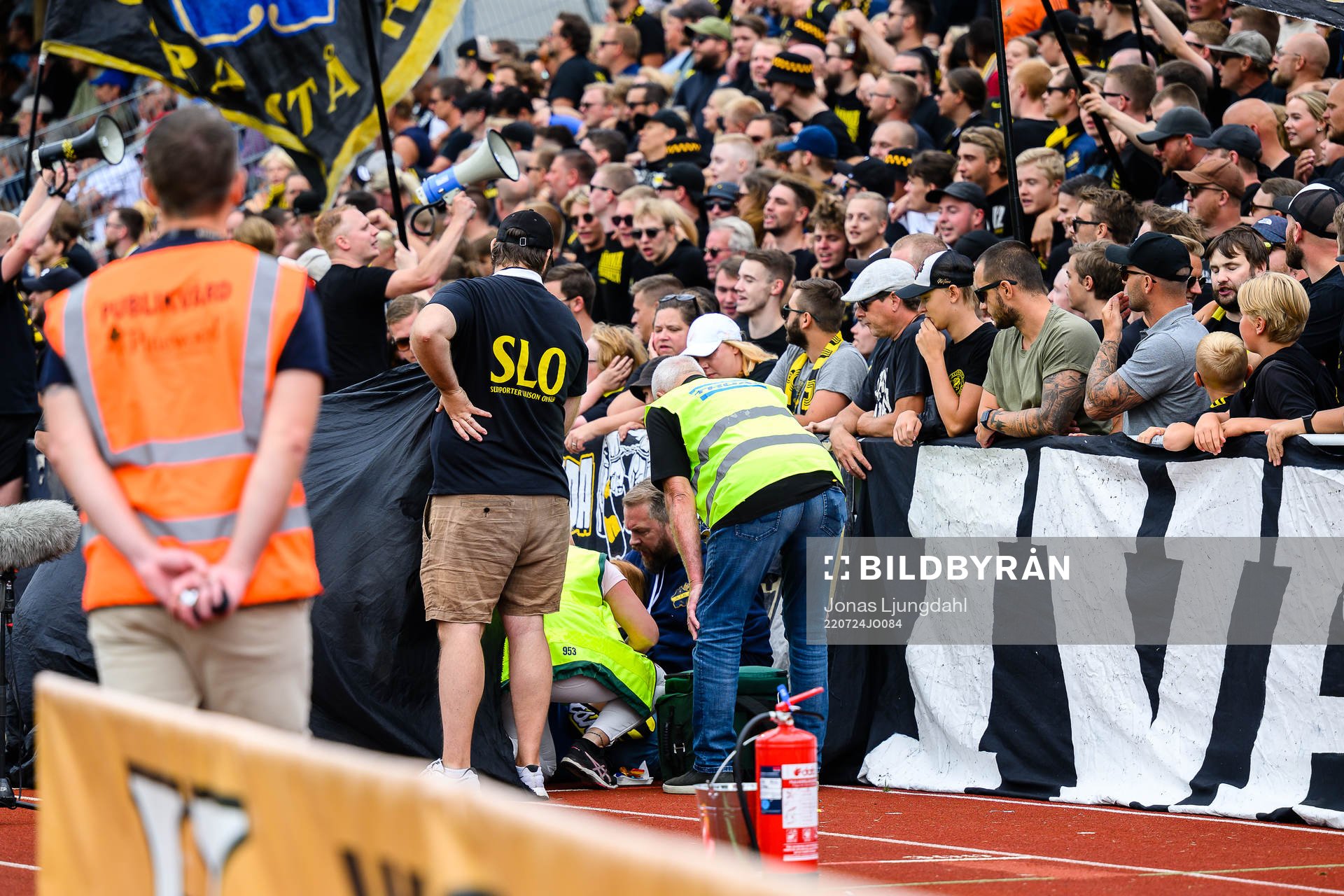 s supporter får sjukvård