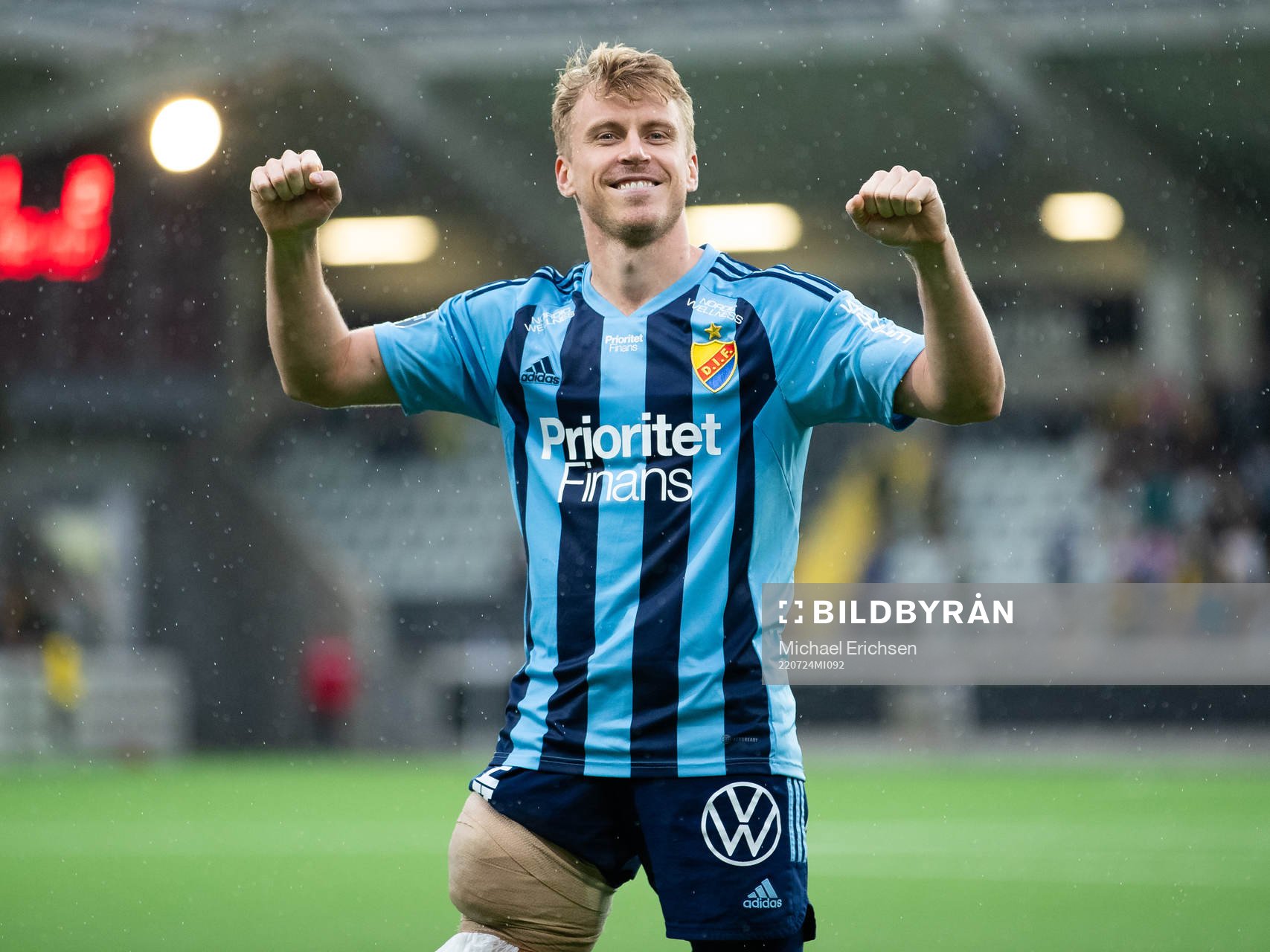 Djurgårdens Rasmus Schüller jublar