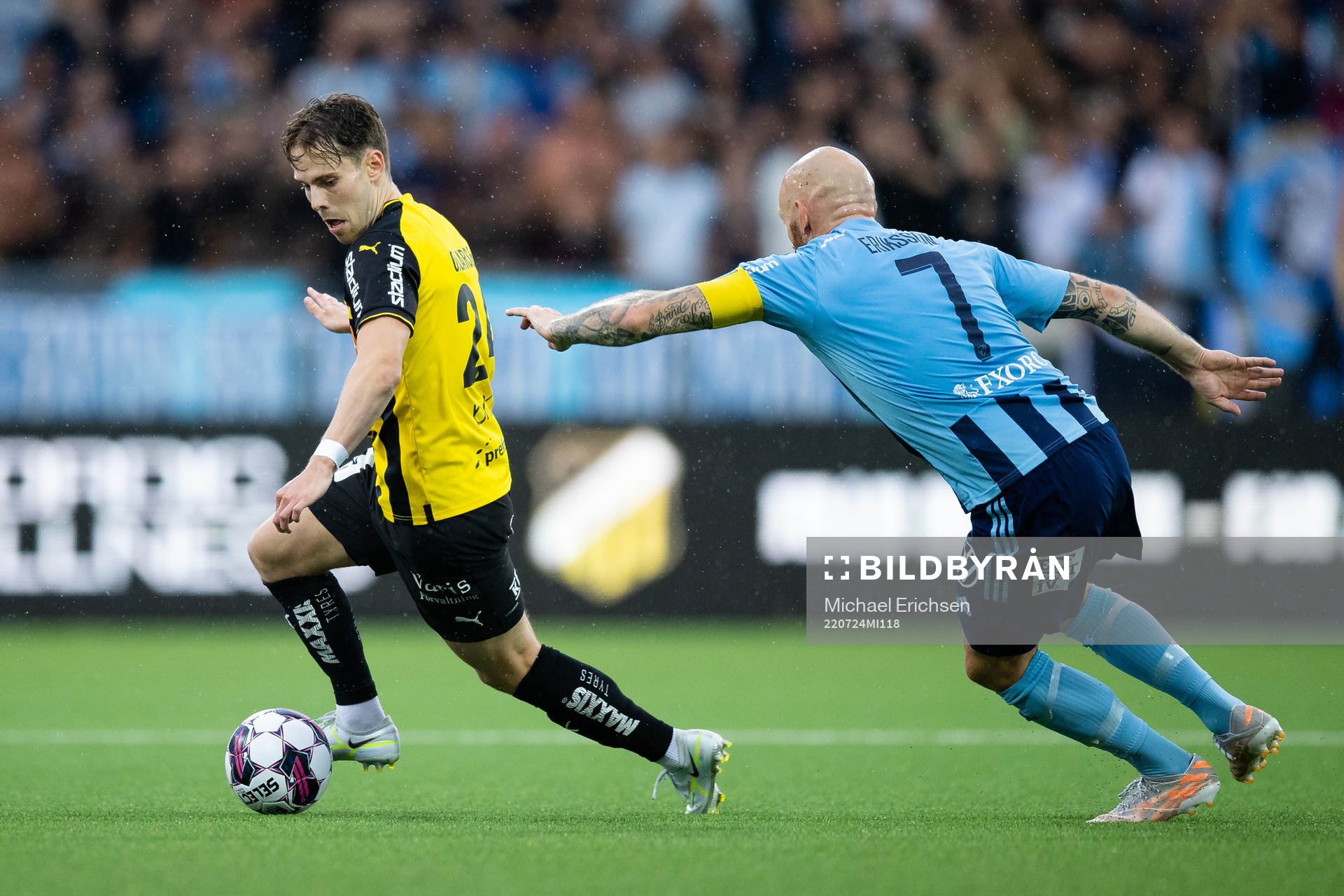 Häckens Lars Olden Larsen och Djurgårdens Magnus Eriksson