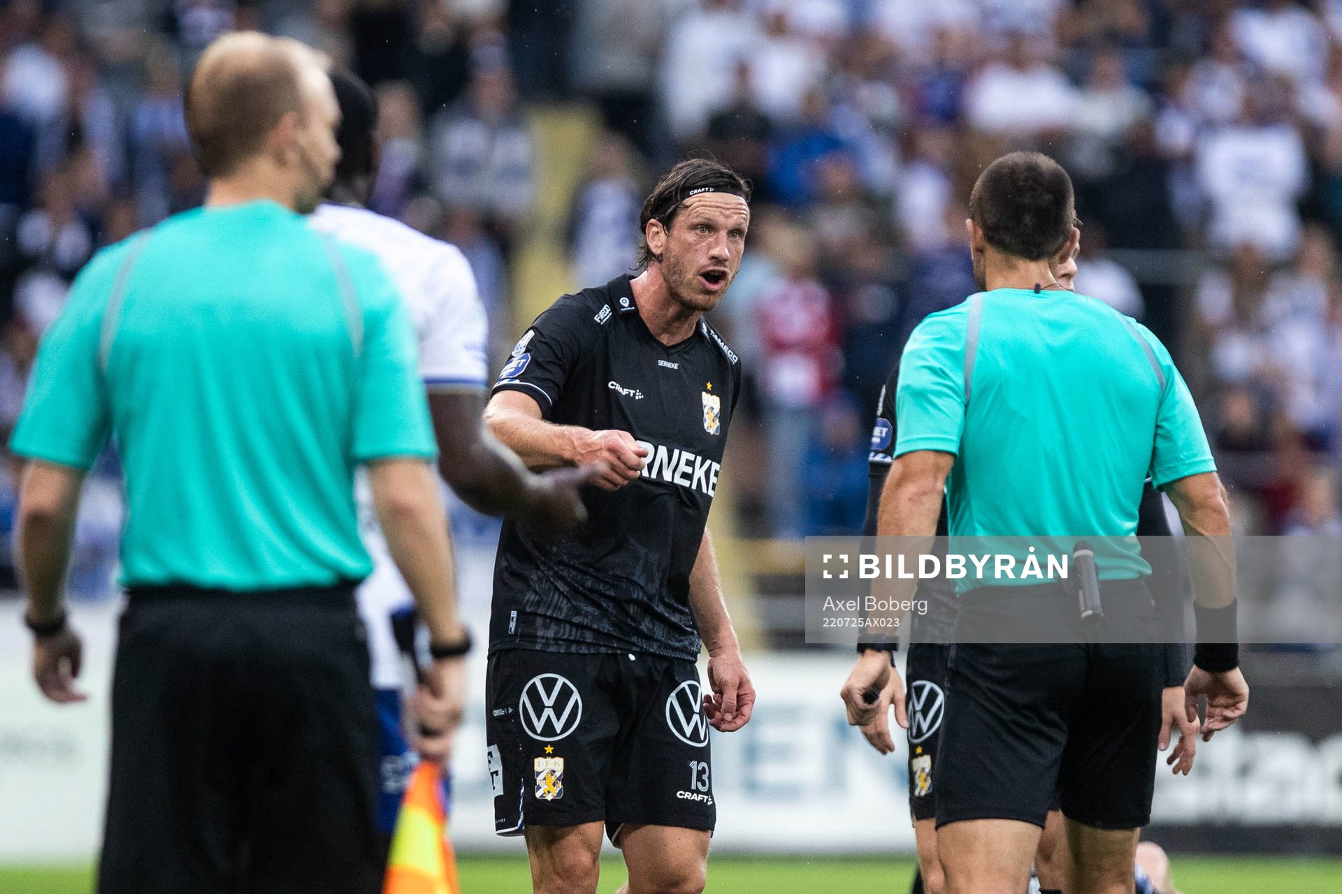 IFK Göteborgs Gustav Svensson reagerar
