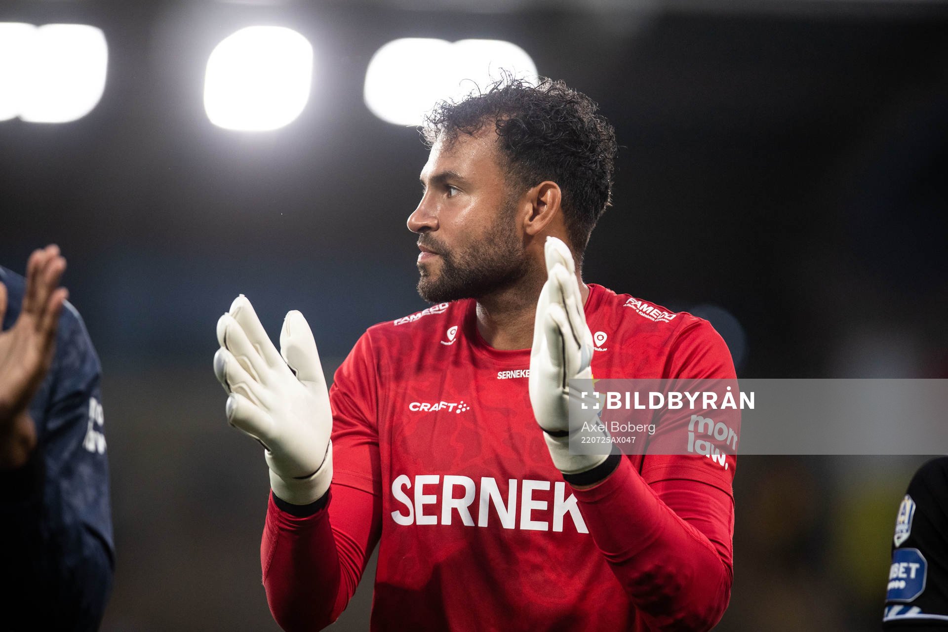 IFK Göteborgs målvakt Warner Hahn jublar