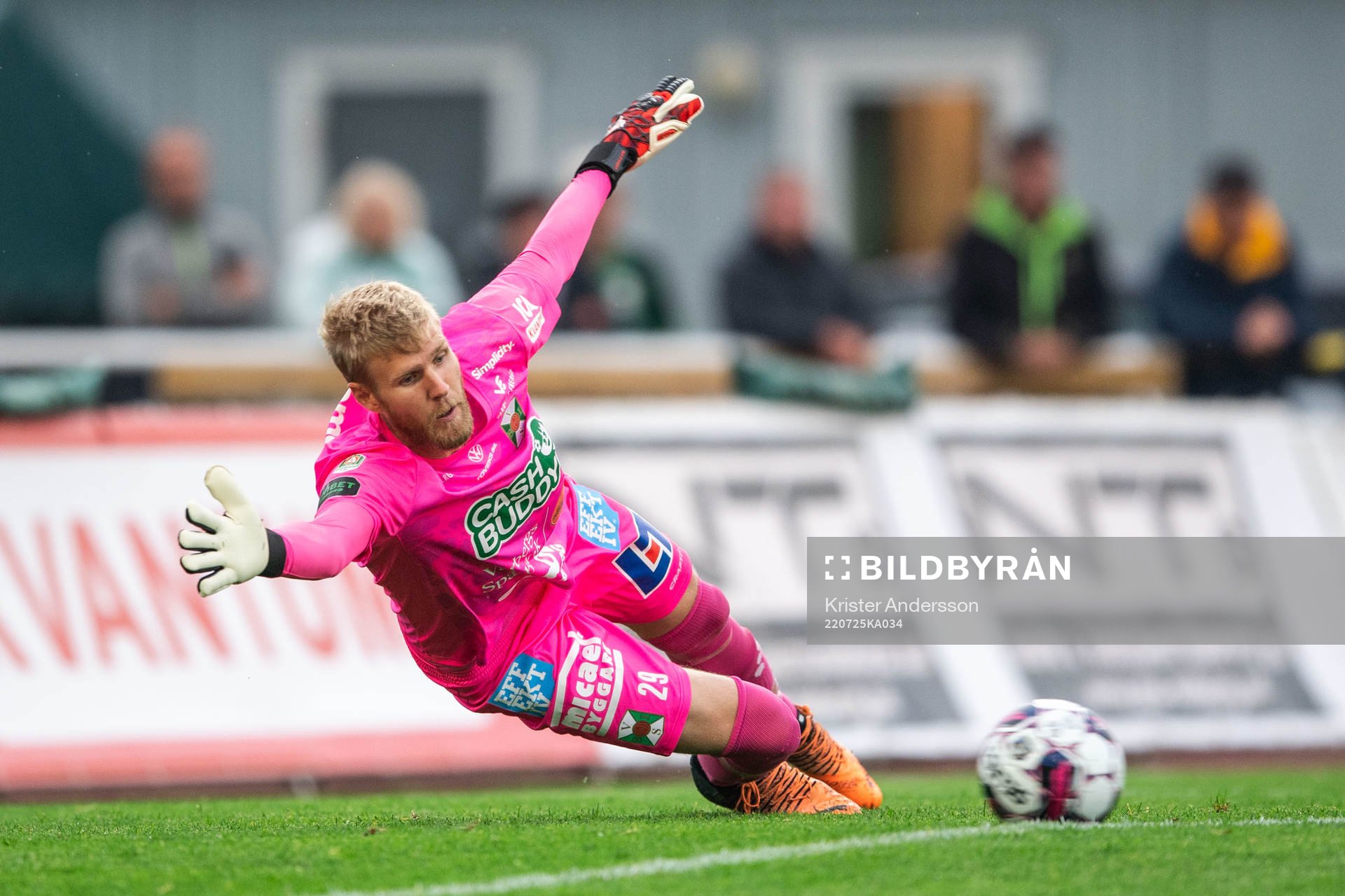 Varbergs målvakt Fredrik Andersson släpper in 3-0