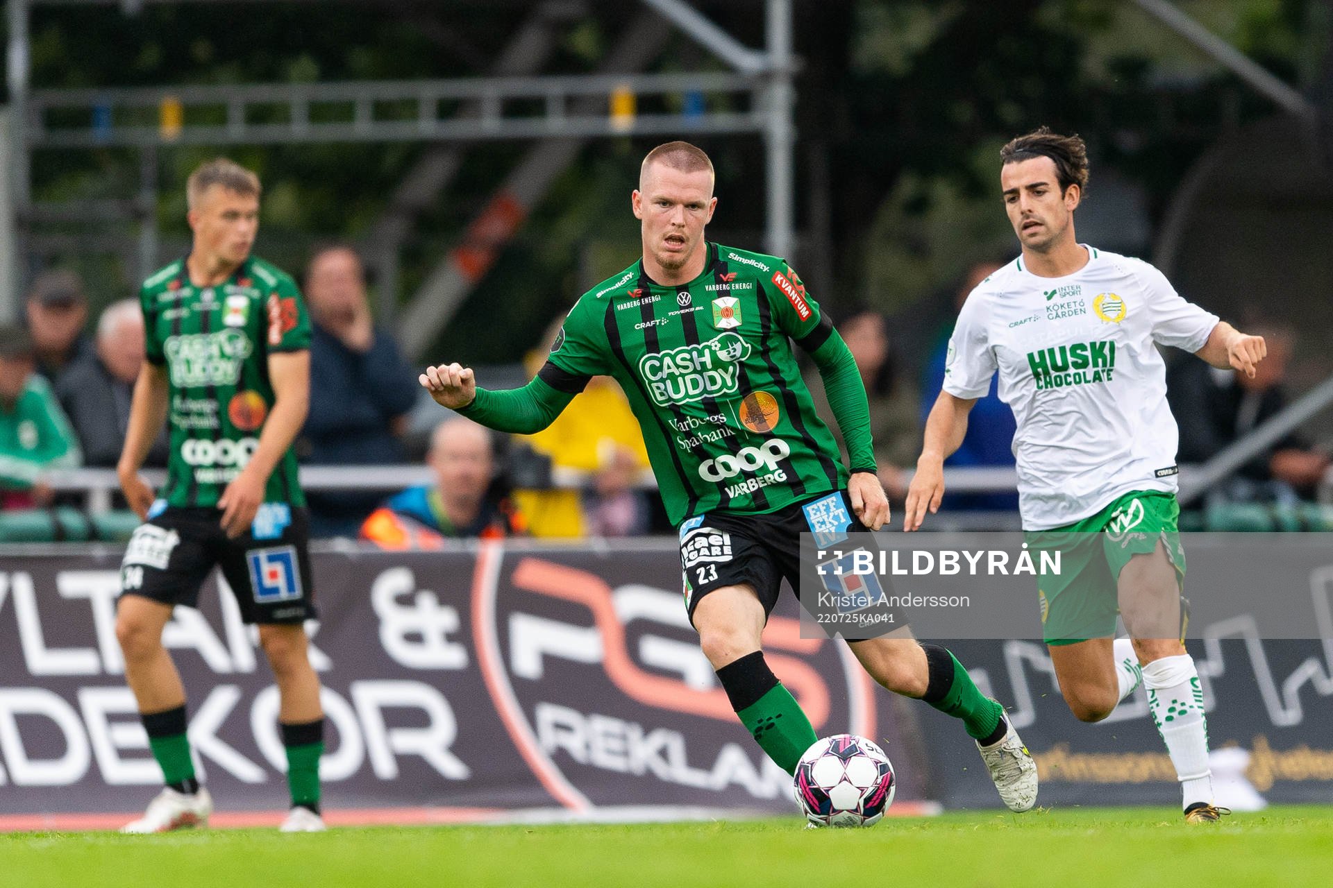 Varbergs Anton Liljenbäck och Hammarbys David Concha
