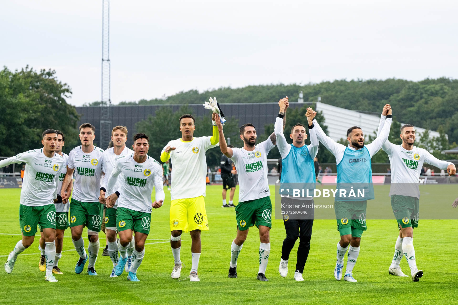 Hammarbys spelare jublar