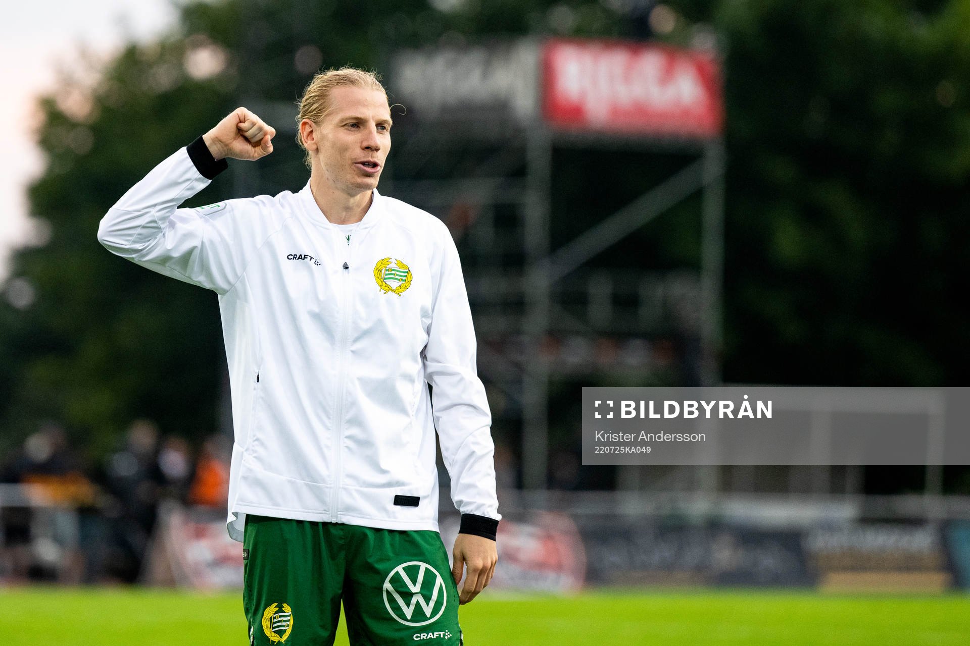 Hammarbys Gustav Ludwigson jublar