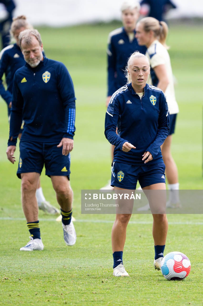 Hanna Bennison of the Swedish women's national football team at a training session during the UEFA Women's Euro 2022 Championship on July 25, 2022 in Chester.