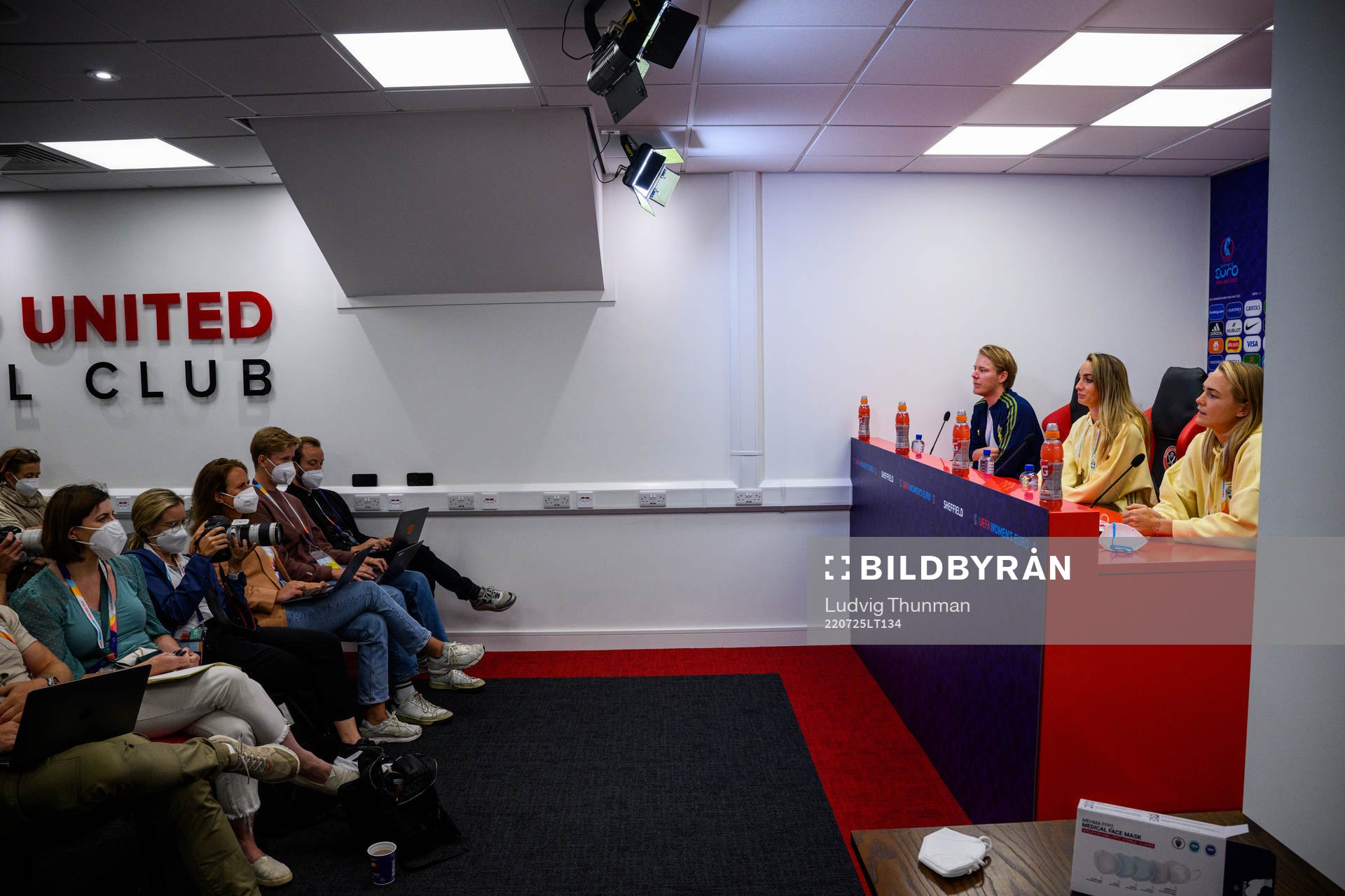 Fredrik Madestam, press officer, Kosovare Asllani and