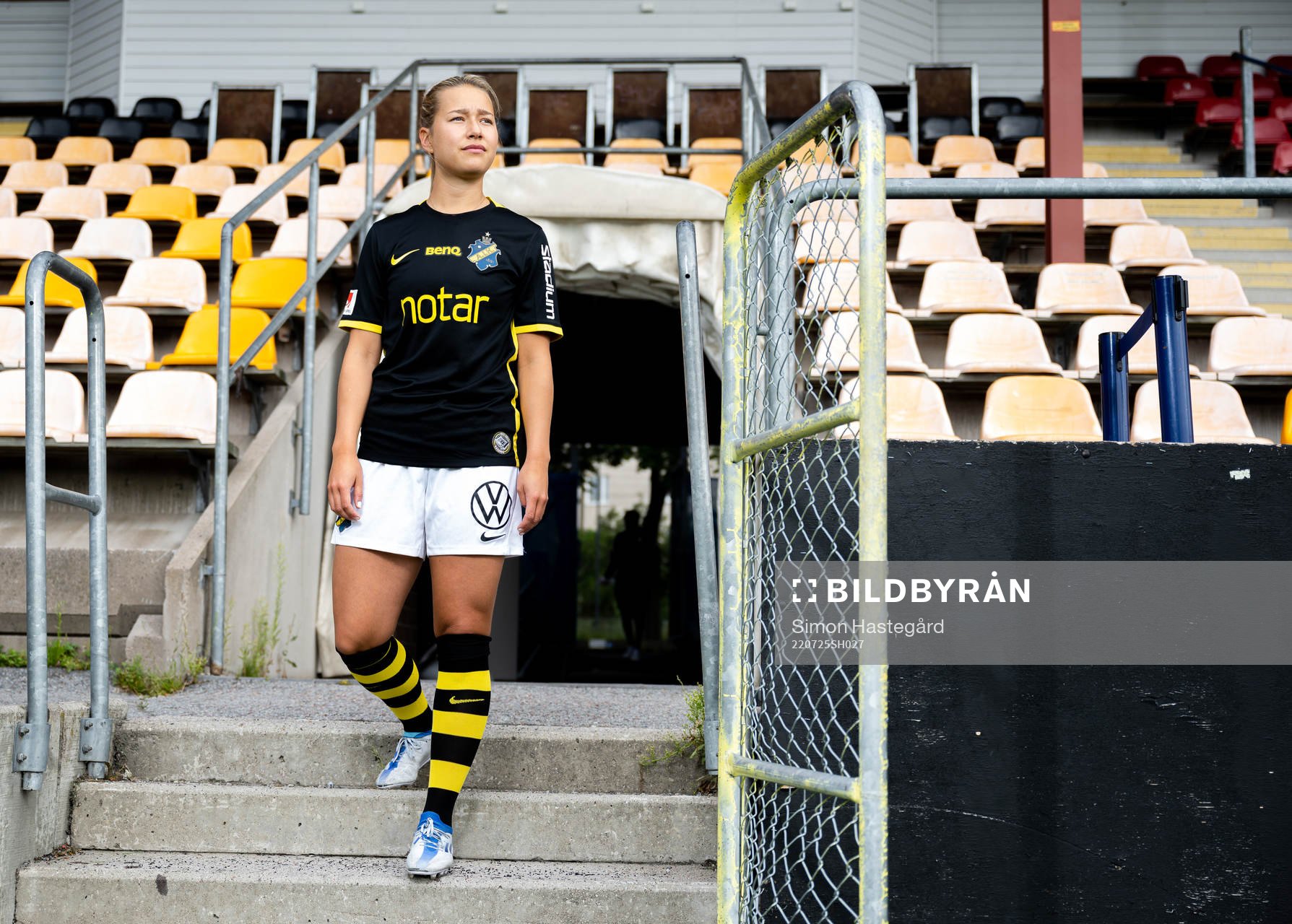 s nyförvärv Emma Engström poserer för porträtt