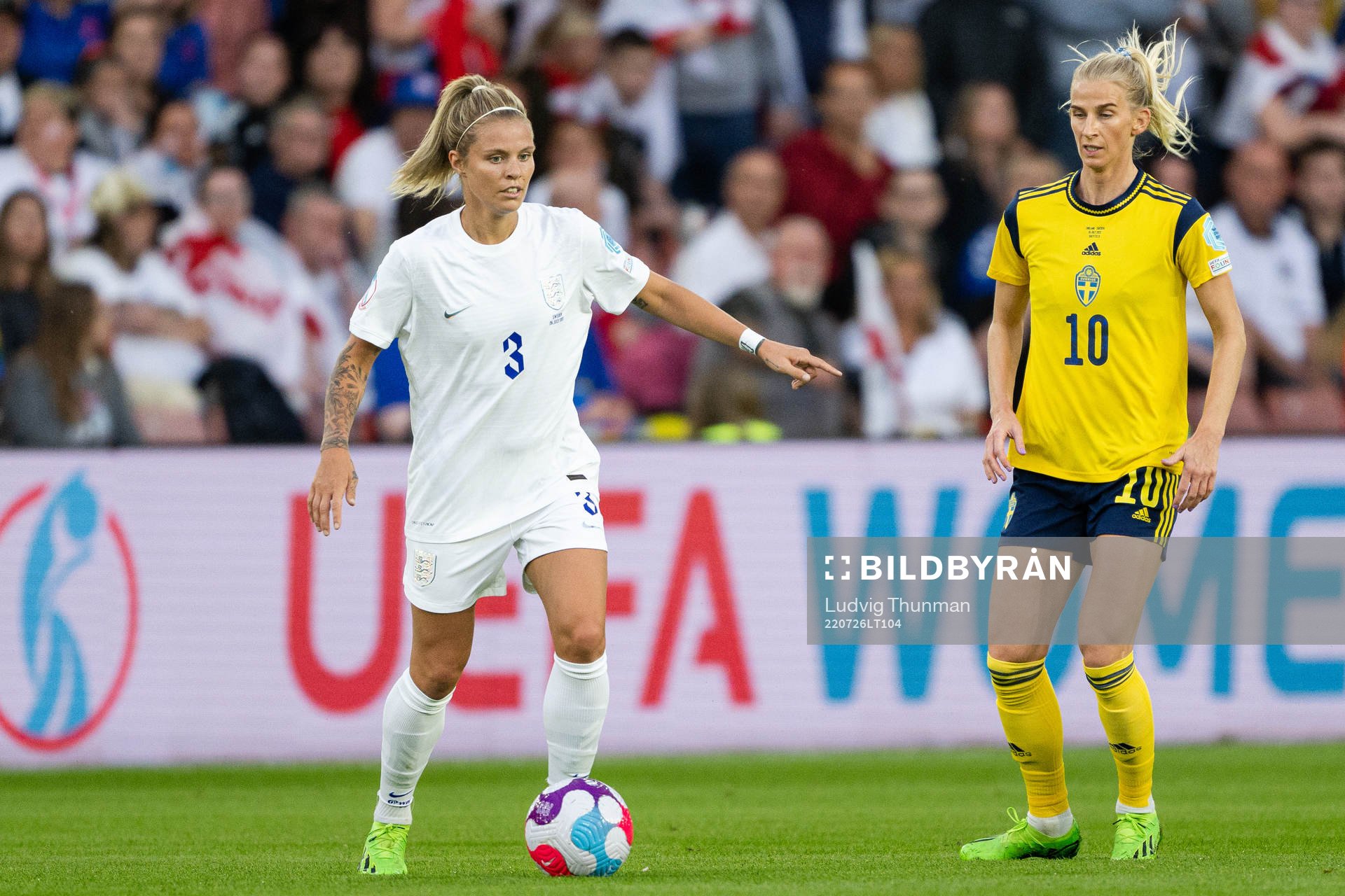 Rachel Daly of England and Sofia Jakobsson of Sweden
