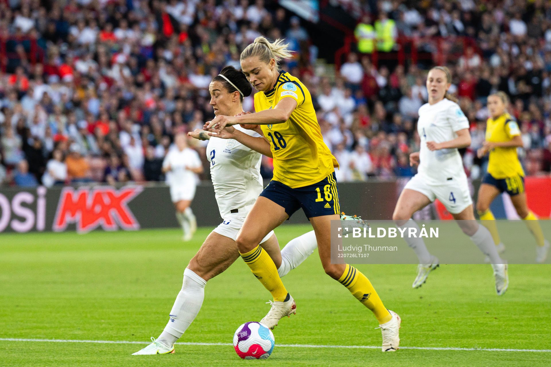 Lucy Bronze of England and Fridolina Rolfö of Sweden