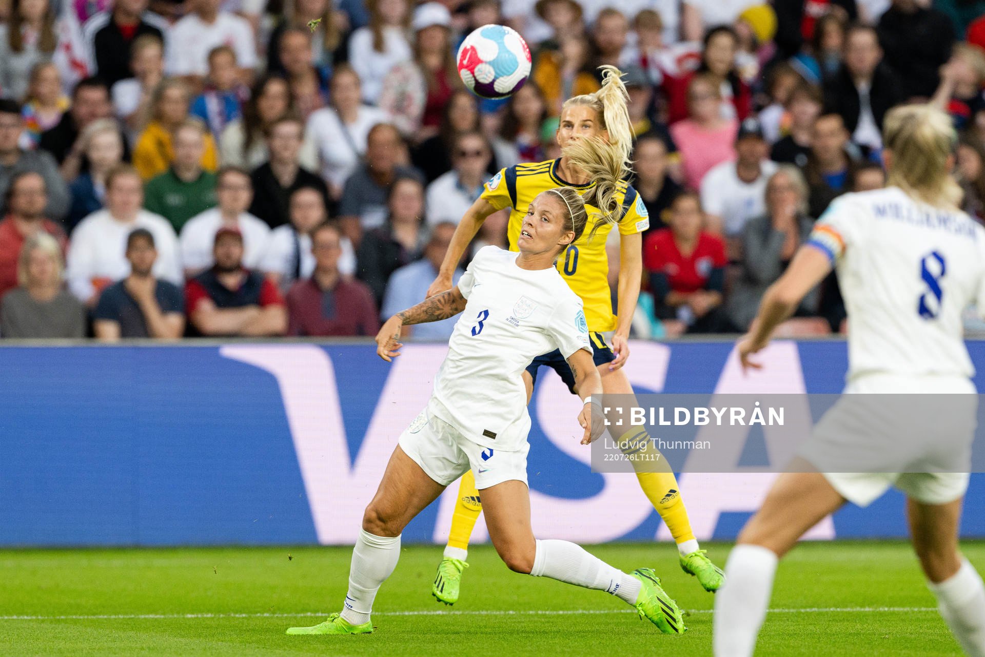 Sofia Jakobsson of Sweden and Rachel Daly of England during the UEFA Women's Euro 2022 semifinal match between England and Sweden on July 26, 2022 in Sheffield.