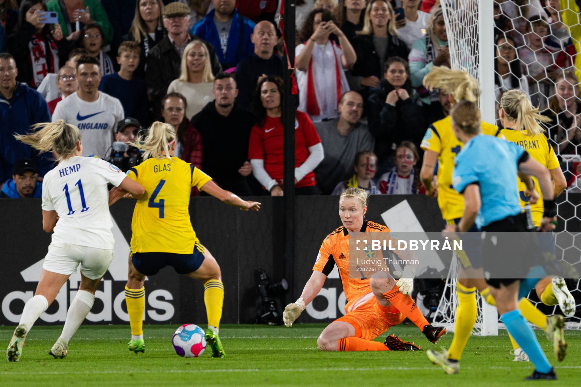 Lauren Hemp of England against Hanna Glas and goalkeeper Hedvig Lindahl of Sweden during the UEFA Women's Euro 2022 semifinal match between England and Sweden on July 26, 2022 in Sheffield.