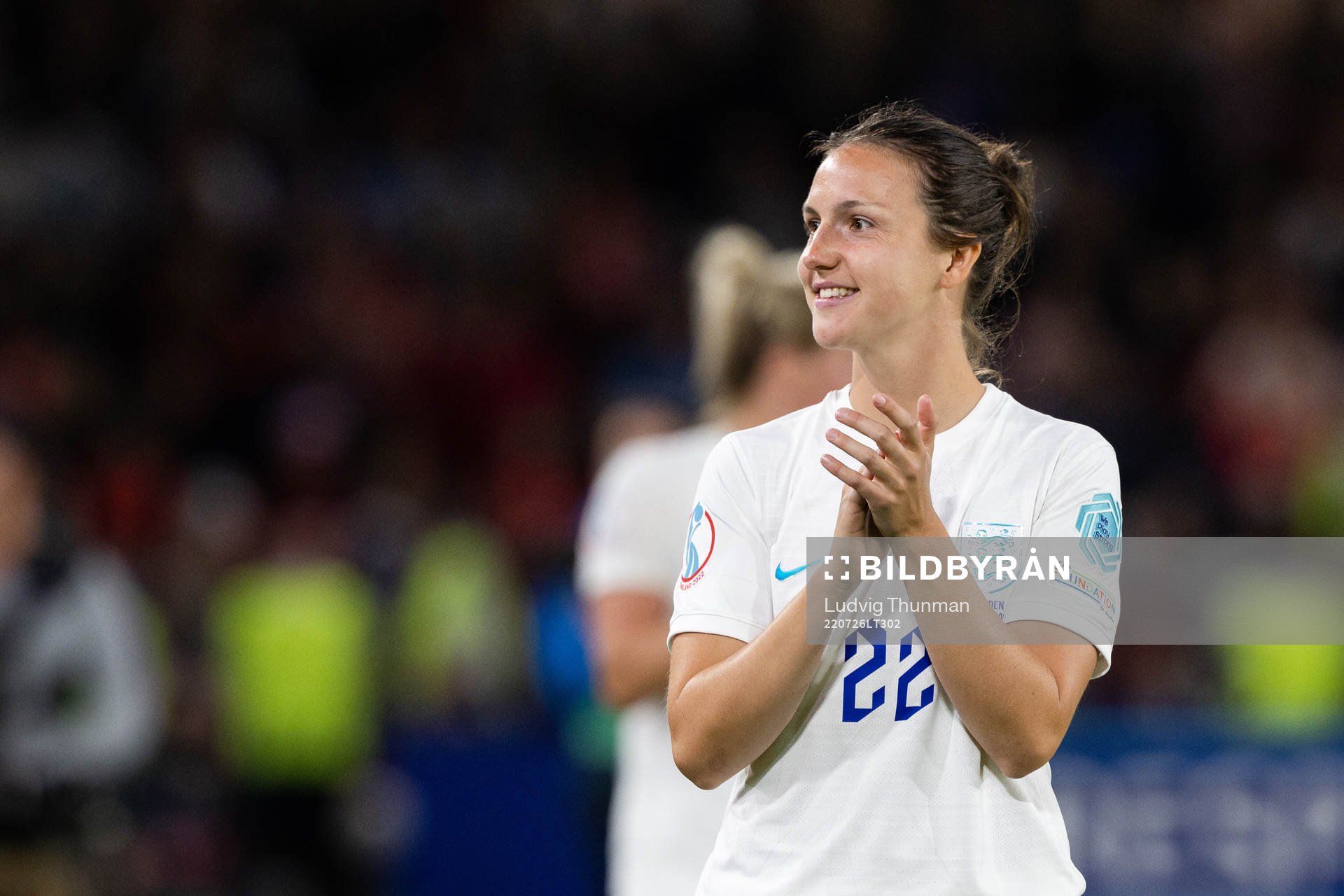 Lotte Wubben-Moy of England celebrates