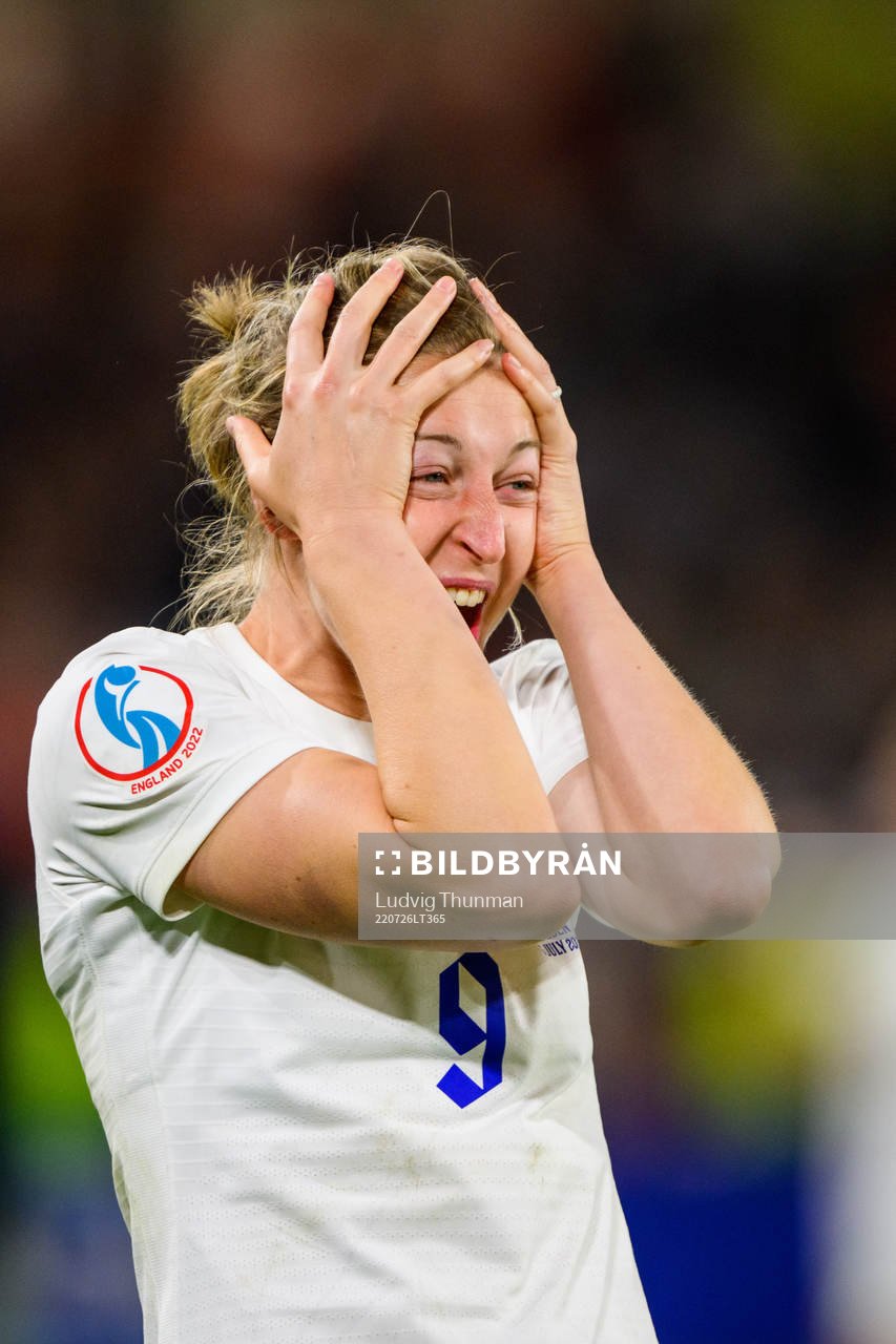 Ellen White of England celebrates