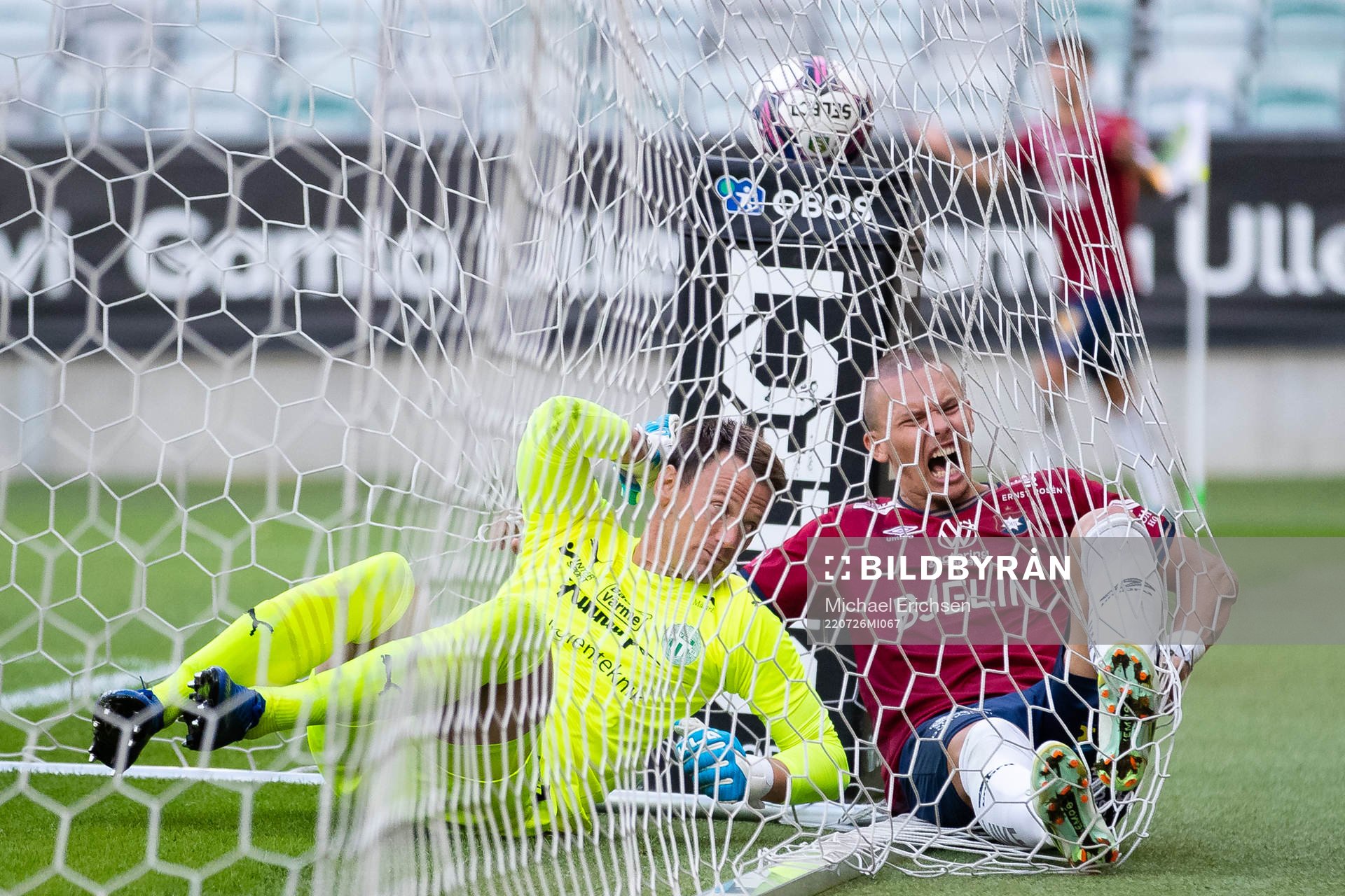 Västerås målvakt Anton Fagerström och Örgrytes Arvid