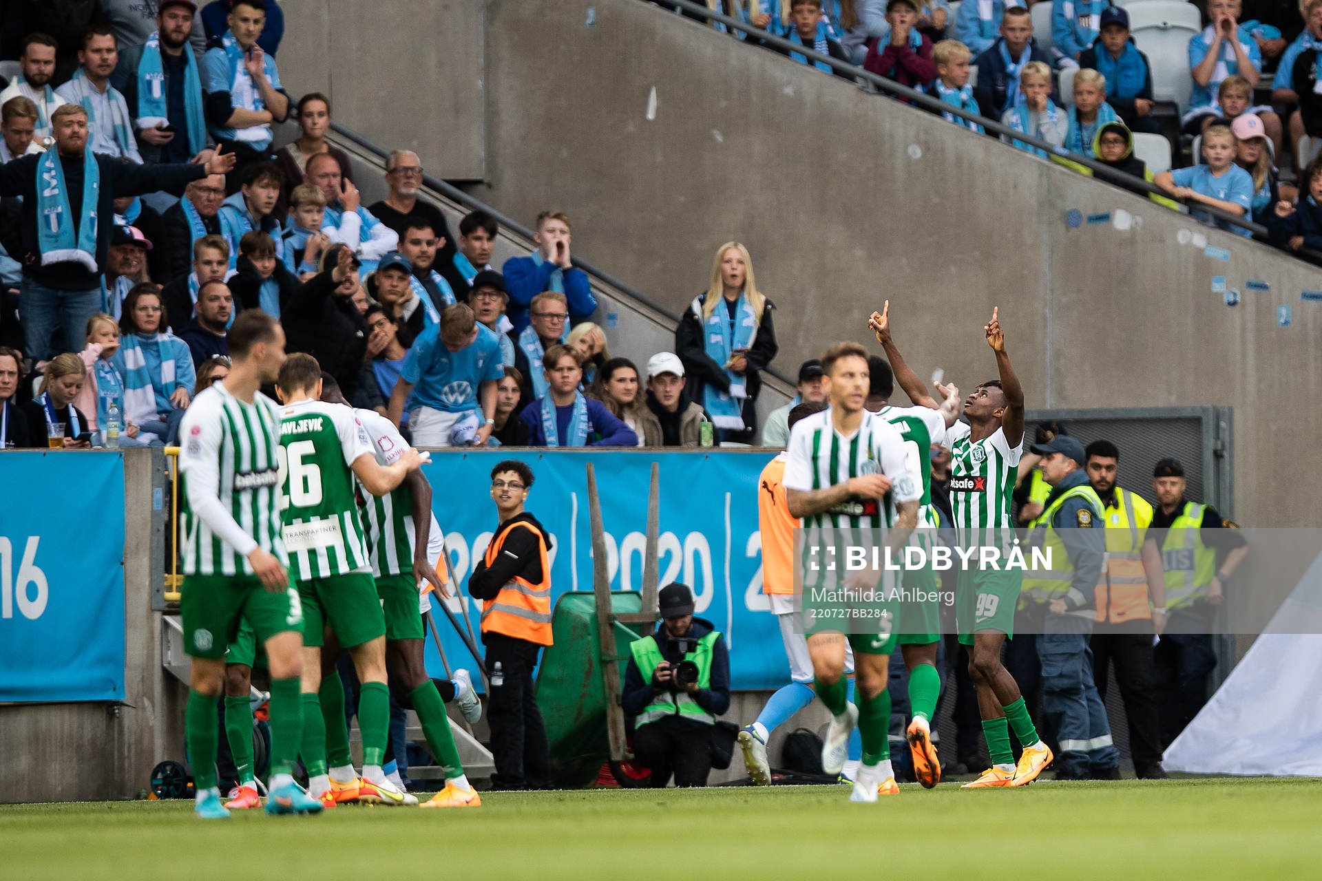 Kehinde Mathias Oyewusi of Zalgiris Vilnius celebrates
