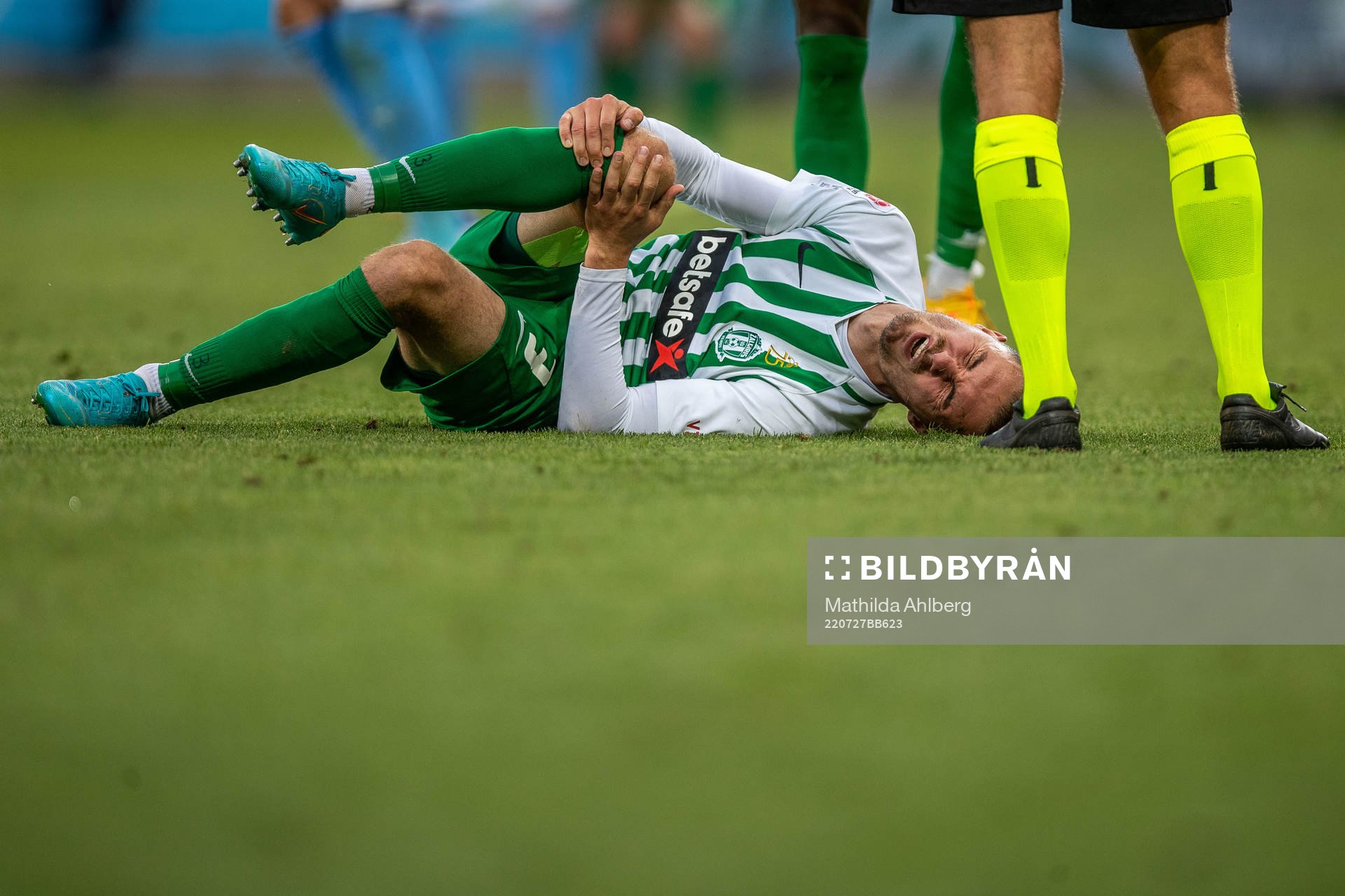 Mario Pavelic of Zalgiris Vilnius in pain during the UEFA Champions League qualifying match between Malmö FF and Zalgiris Vilnius on July 27, 2022 in Malmö.