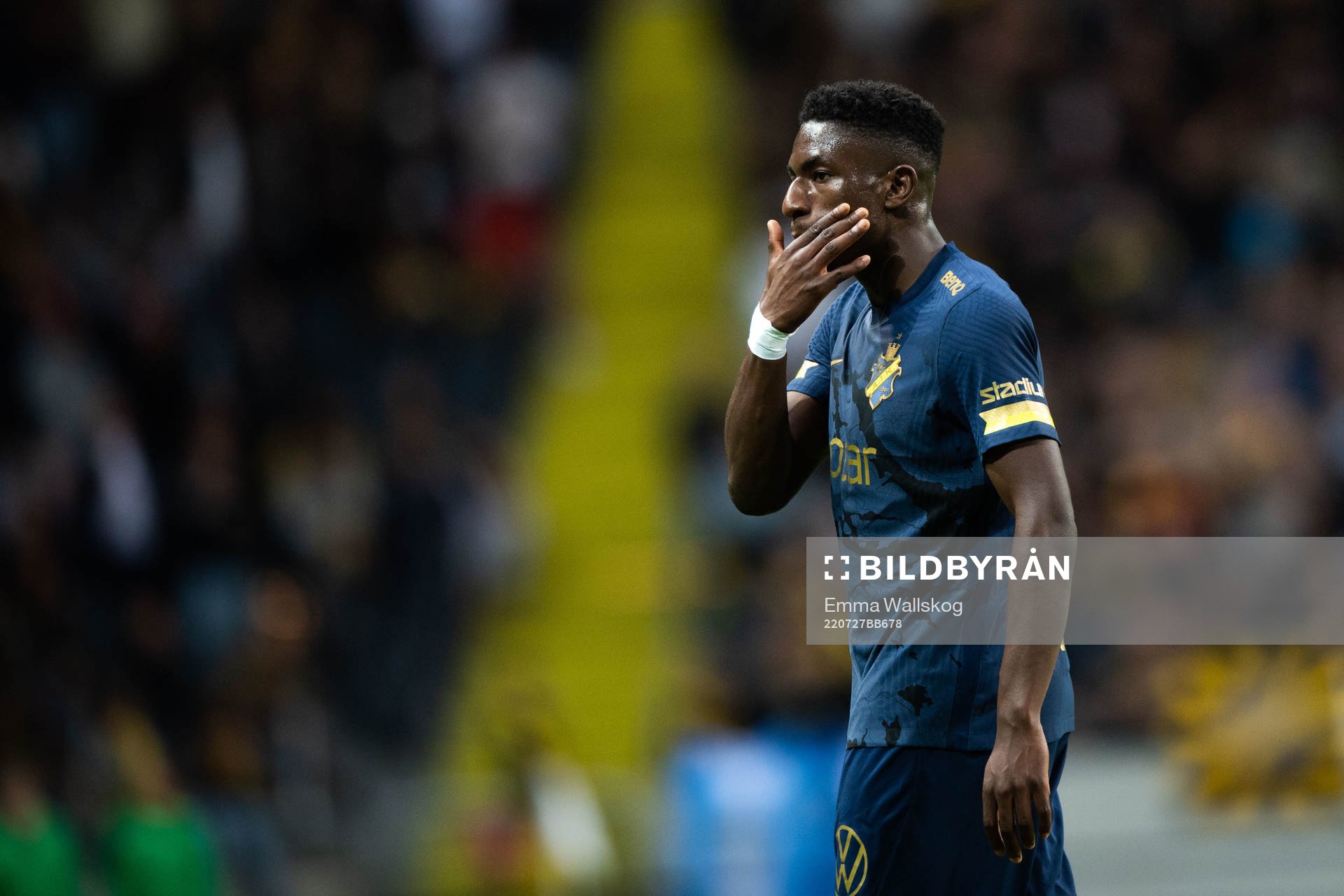 Josafat Mendes of AIK looks dejected