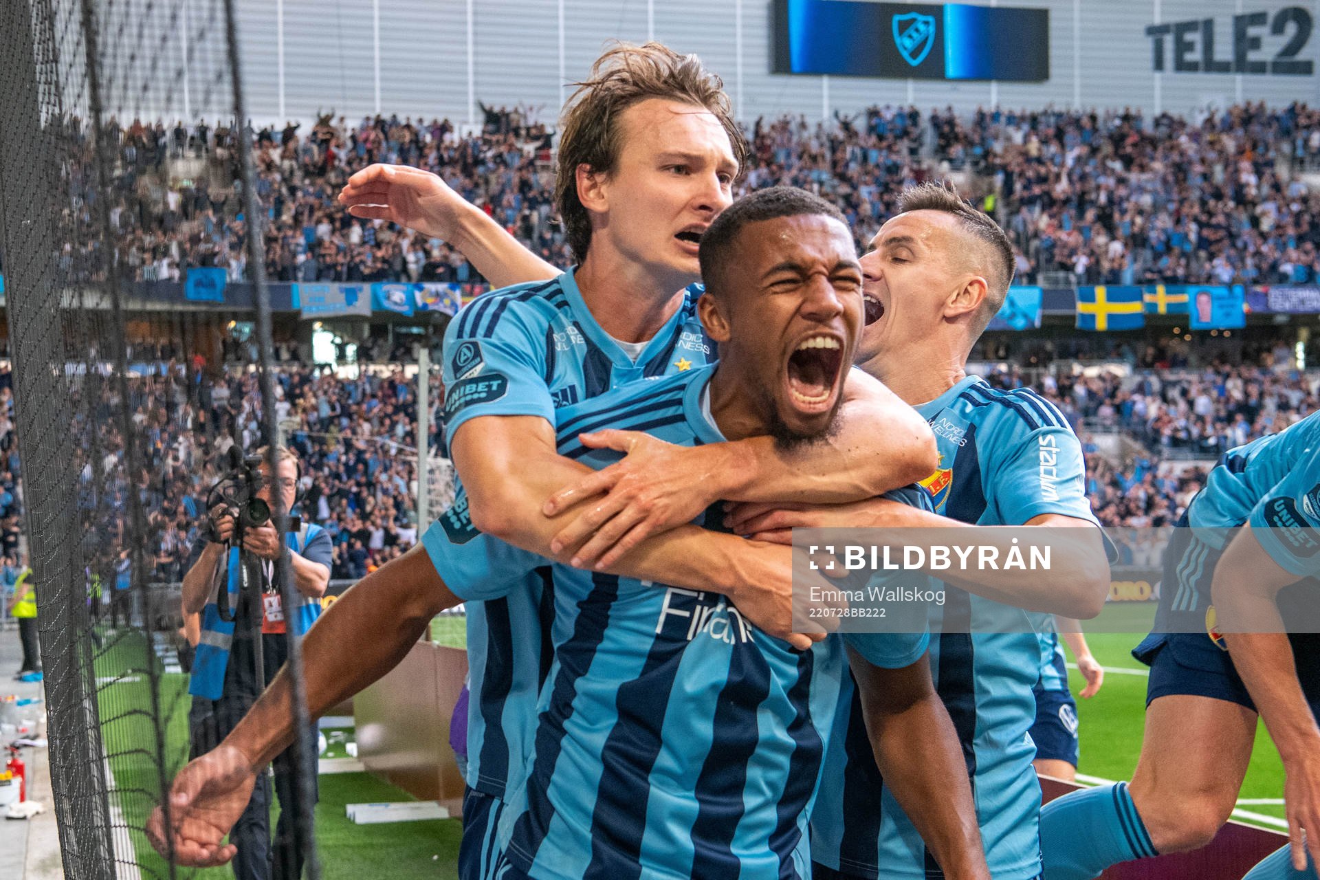 Hjalmar Ekdal and Isak Hien of Djurgården celebrate 1-0