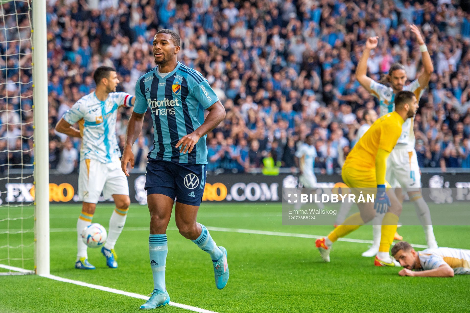 Isak Hien of Djurgården celebrates 1-0