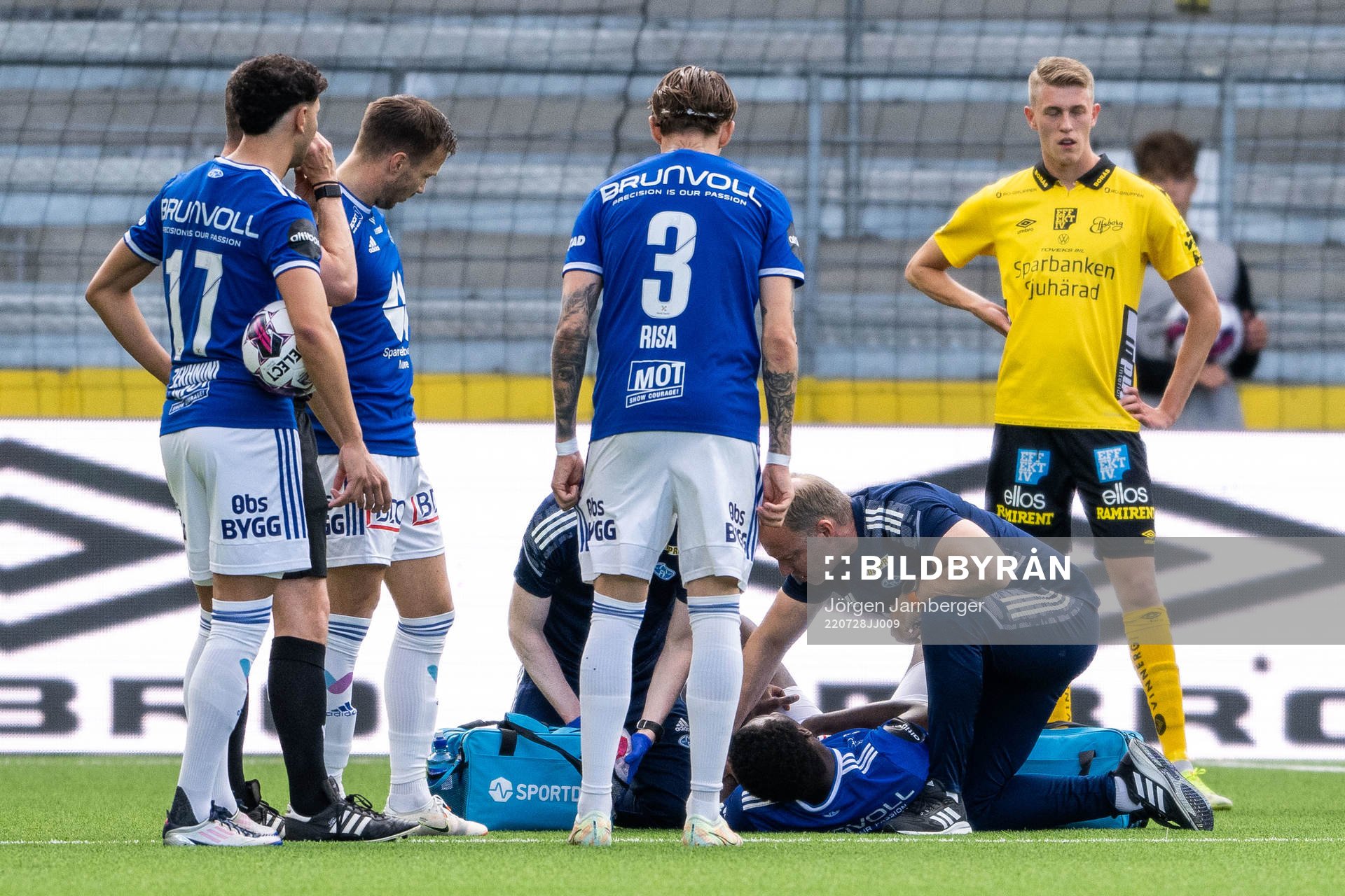 Dator Fofana of Molde gets medical attention