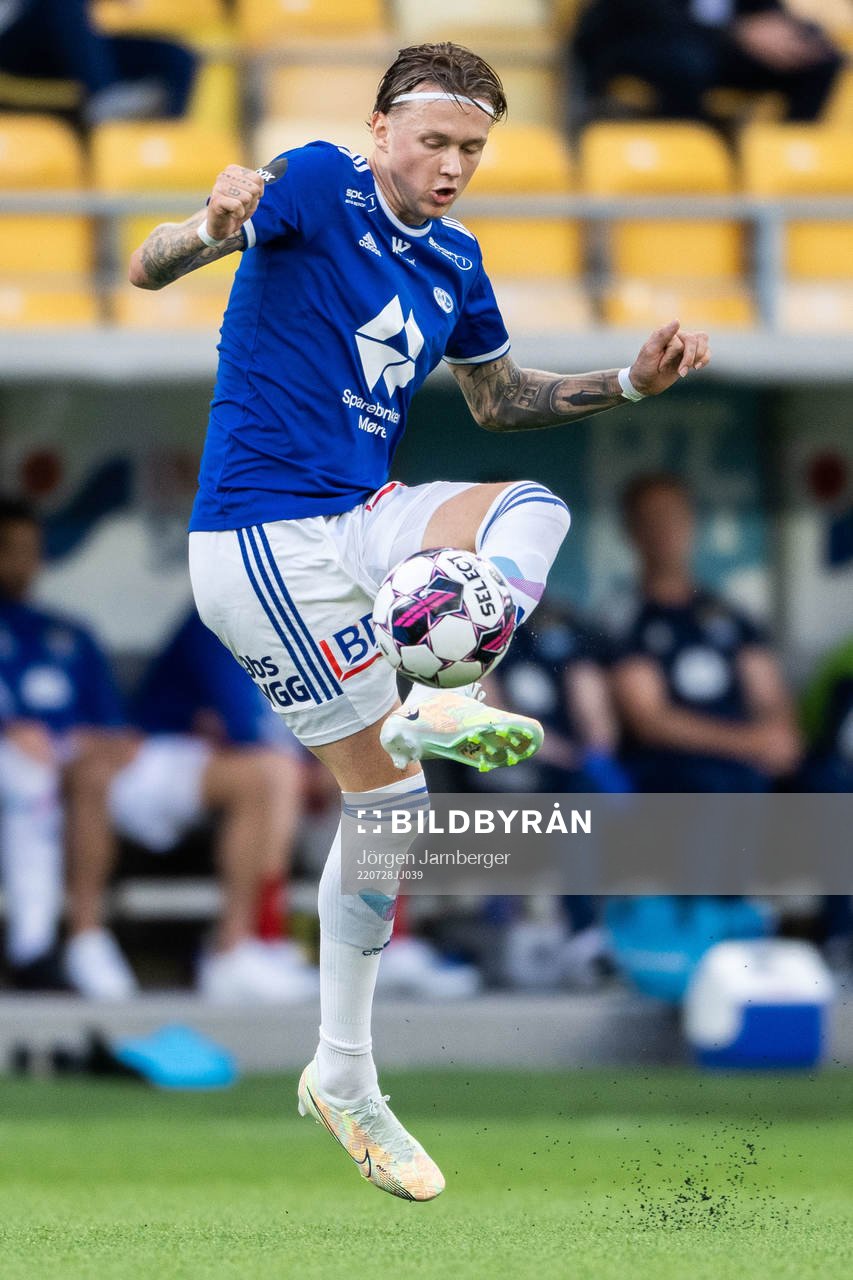 Birk Risa of Molde and Rasmus Alm of Elfsborg