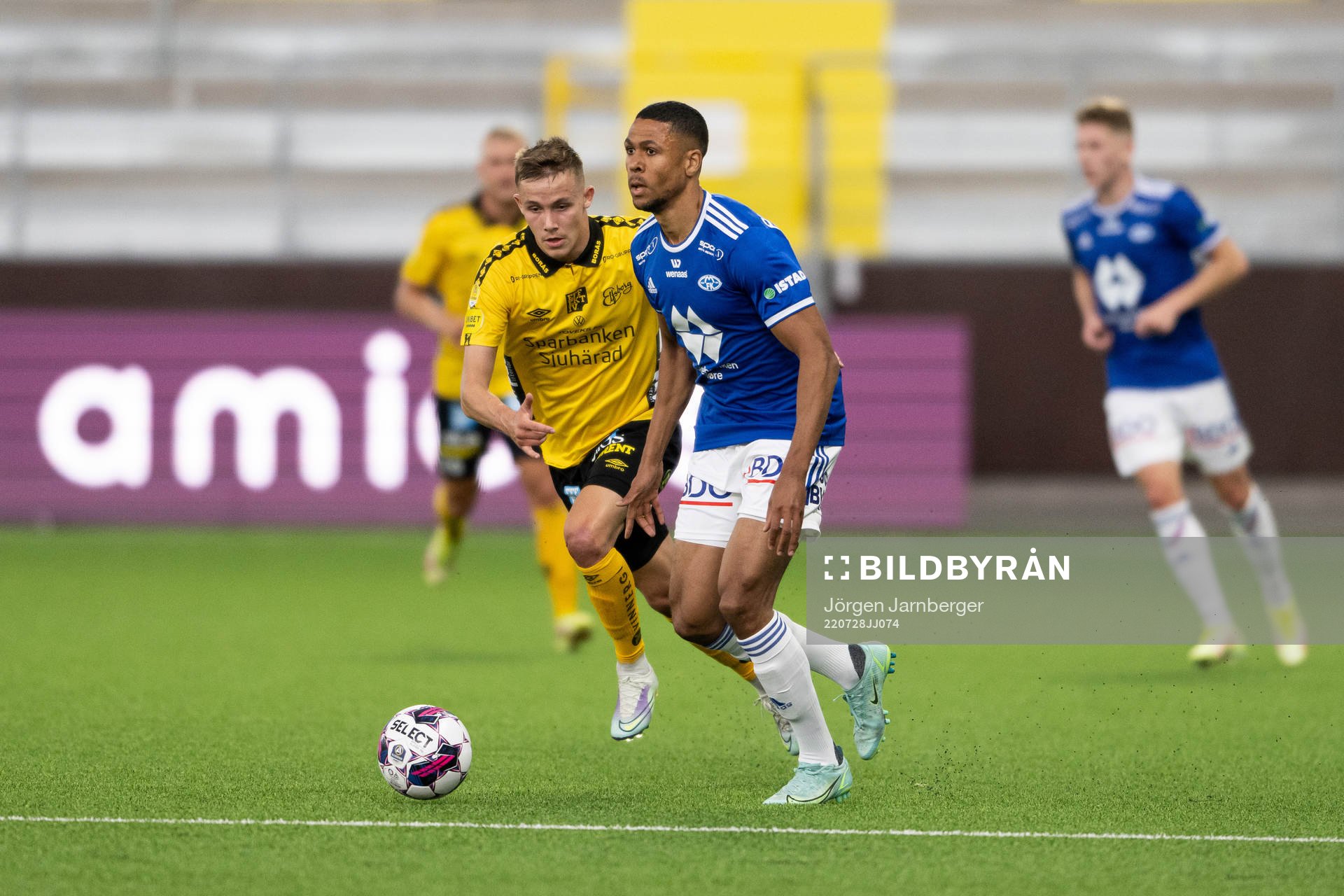 Jacob Ondrejka of Elfsborg and Mathis Bolly of Molde