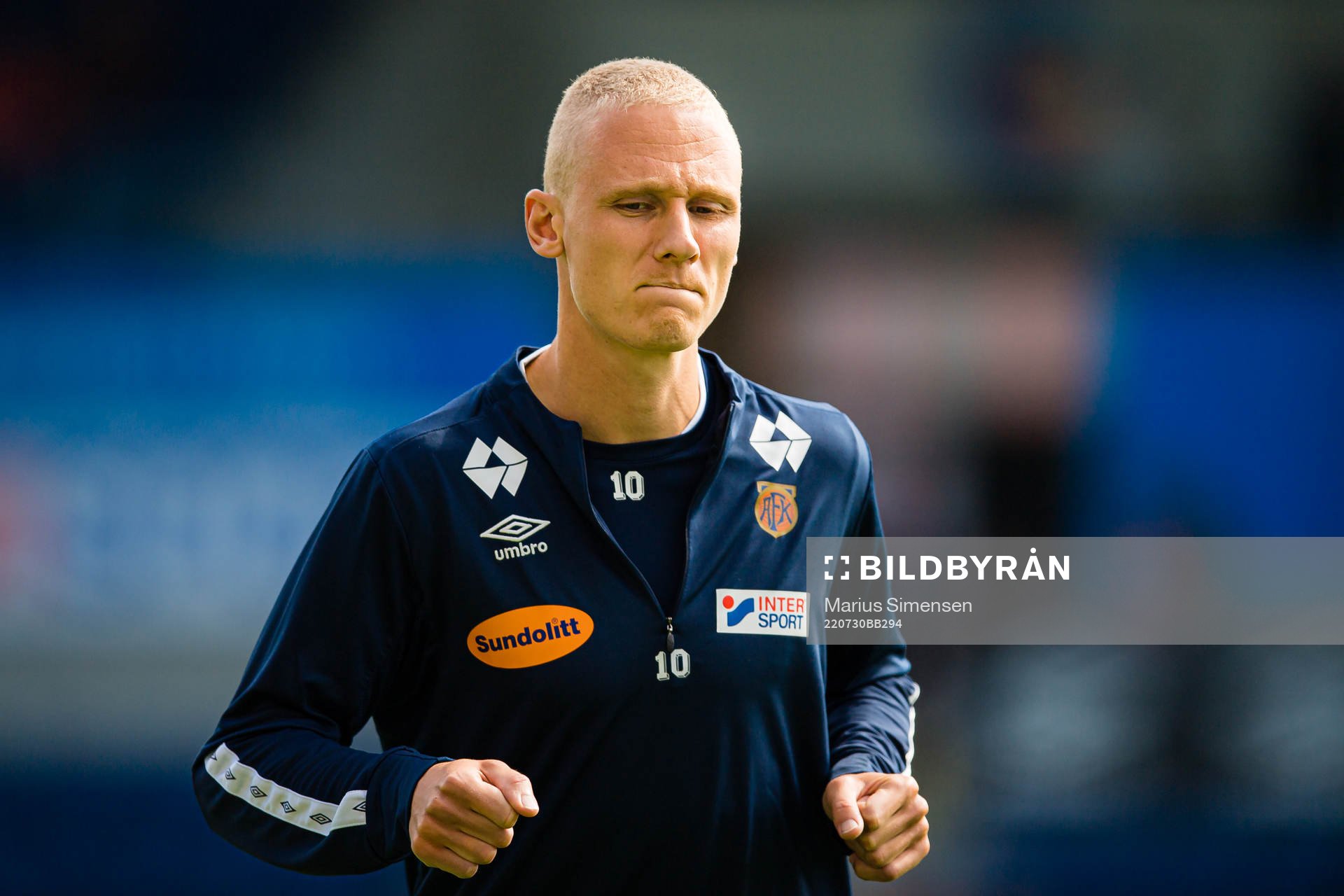 Kristoffer Ramos Barmen of Aalesund warms up ahead of the Eliteserien match between Aalesund and Bodø/Glimt on July 30, 2022 in Ålesund.