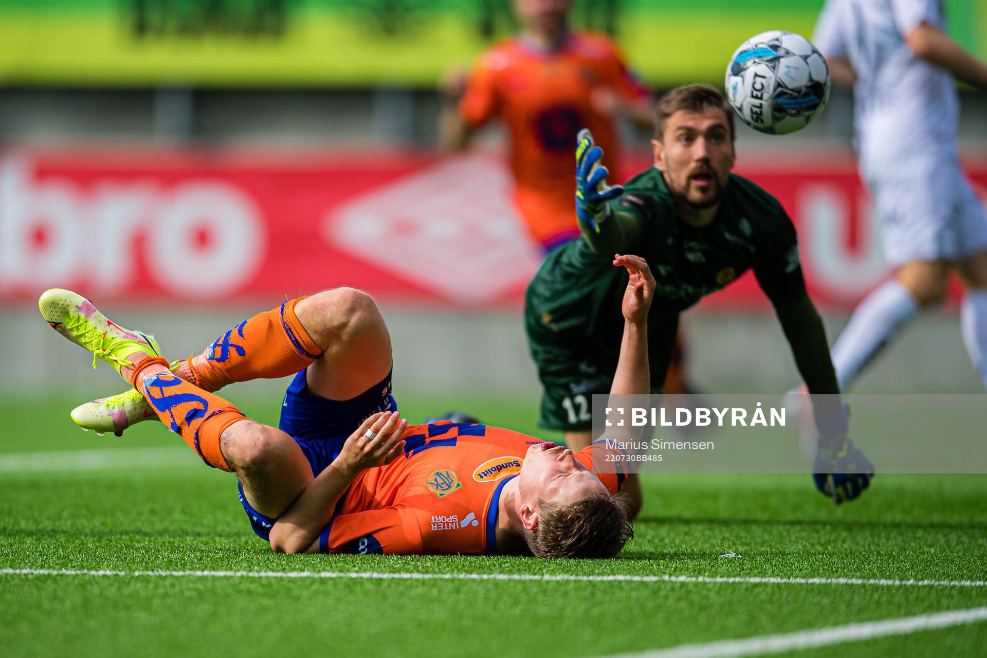 Kristoffer Ødemarksbakken of Aalesund missing a chance to