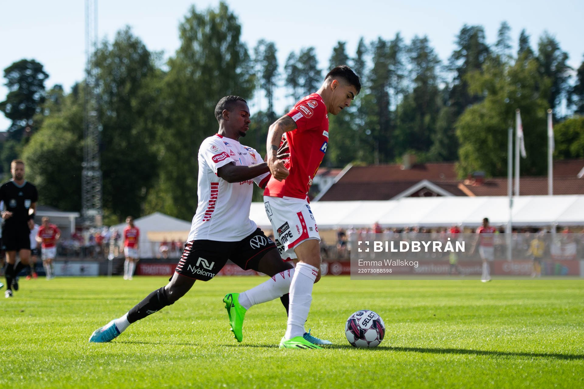 Kalmars Nahom Girmai Netabay och Degerfors Diego Campos