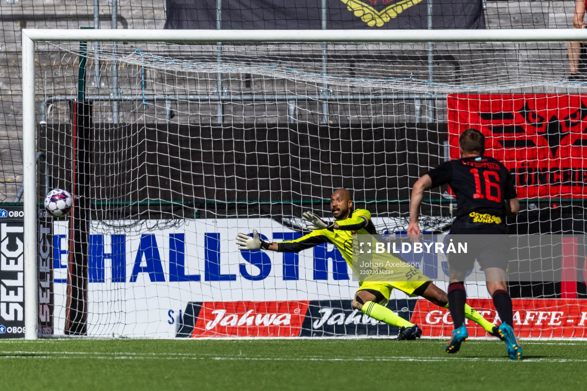 Östersunds målvakt Aly Keita