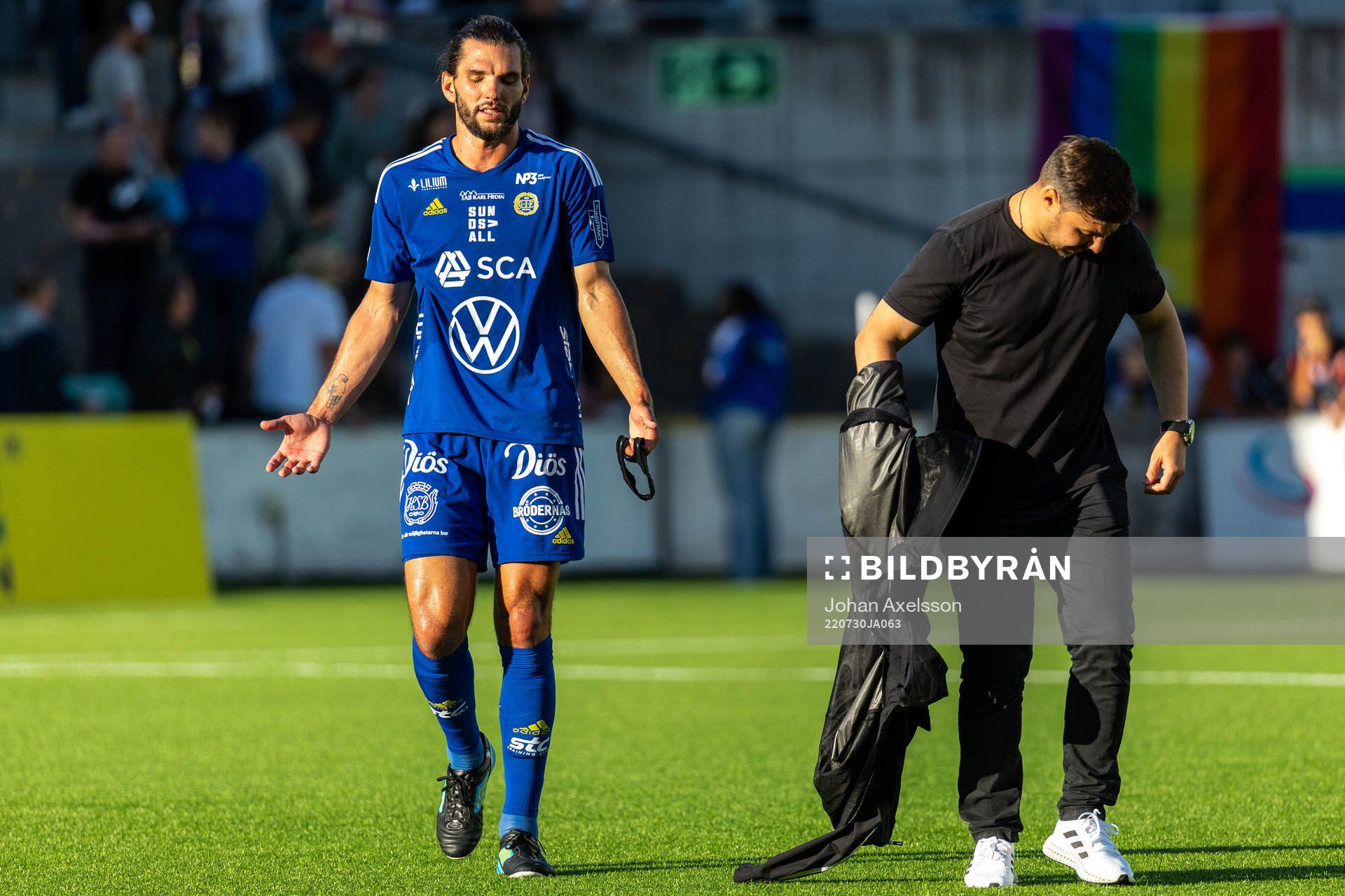 Sundsvalls Forrest Lasso och tränare Brian Clarhaut deppar