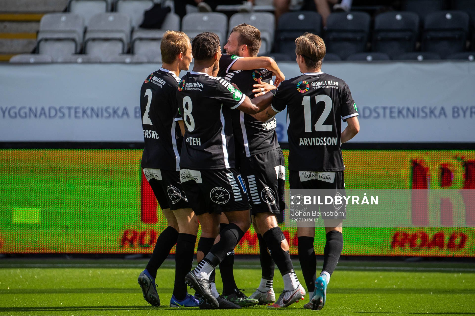 Brages Niklas Söderberg jublar med lagkamrater