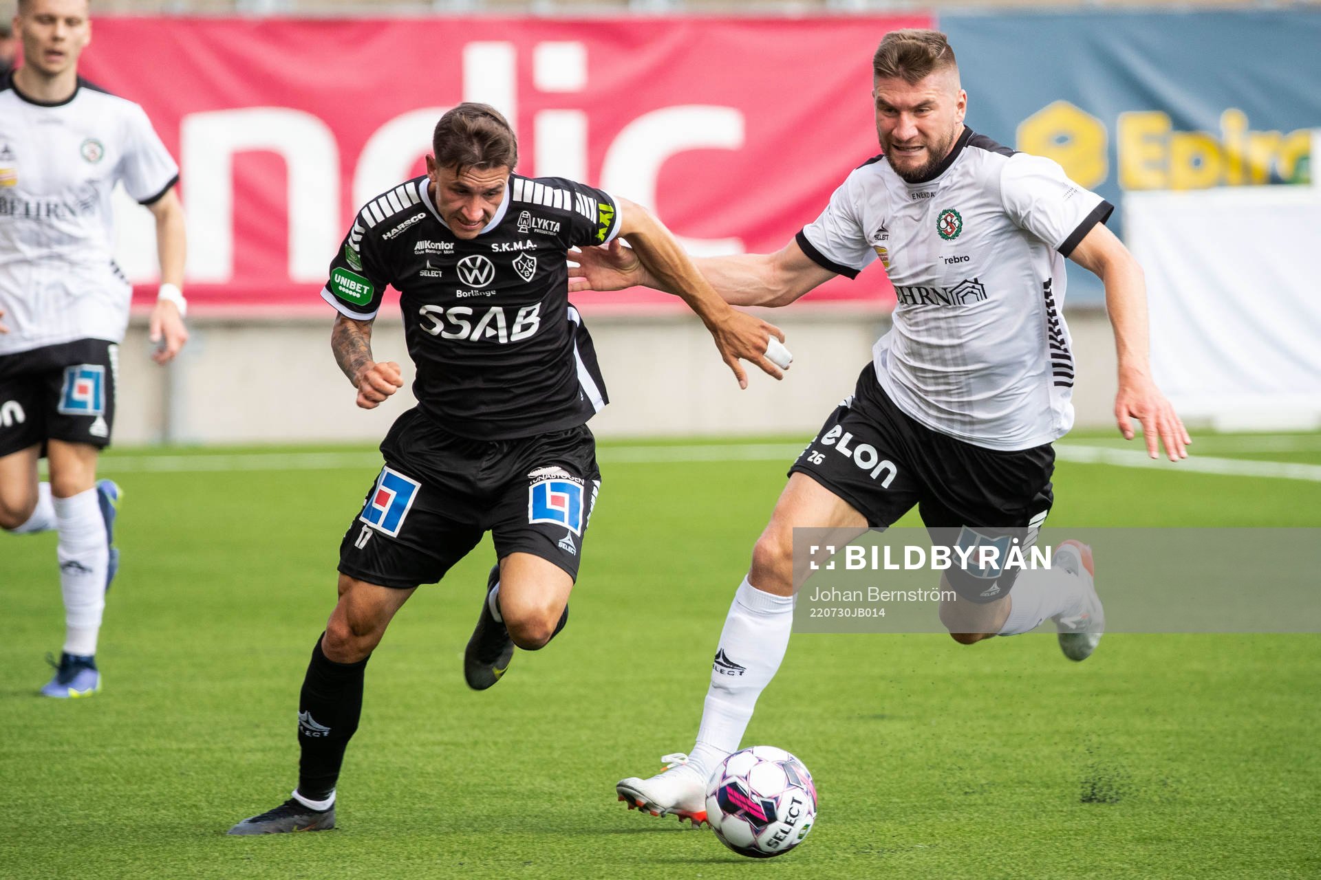 Brages André Reinholdsson och Örebros Axel Oskar