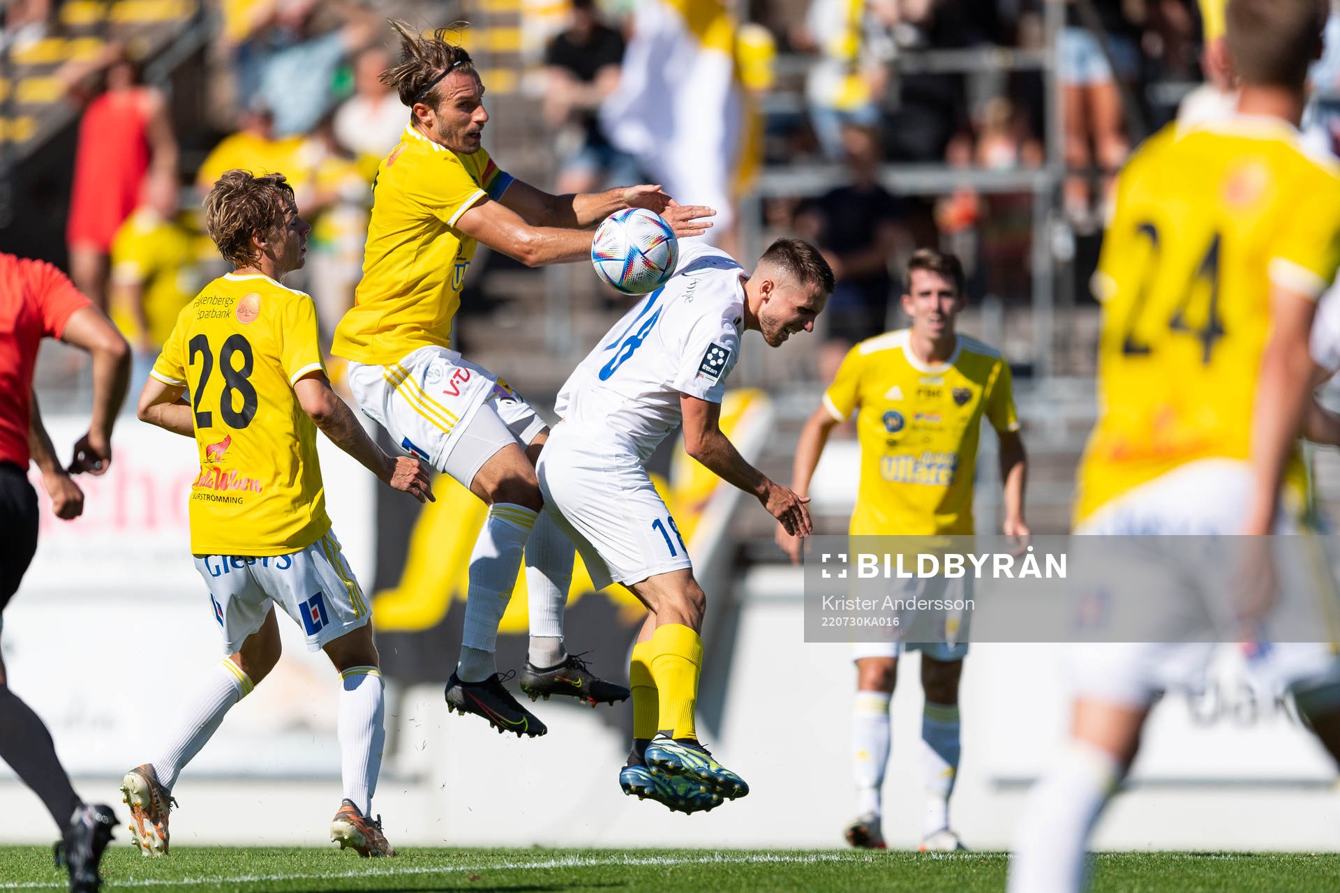 Falkenbergs Tobias Karlsson och IFK Malmös Hampus Ferhm