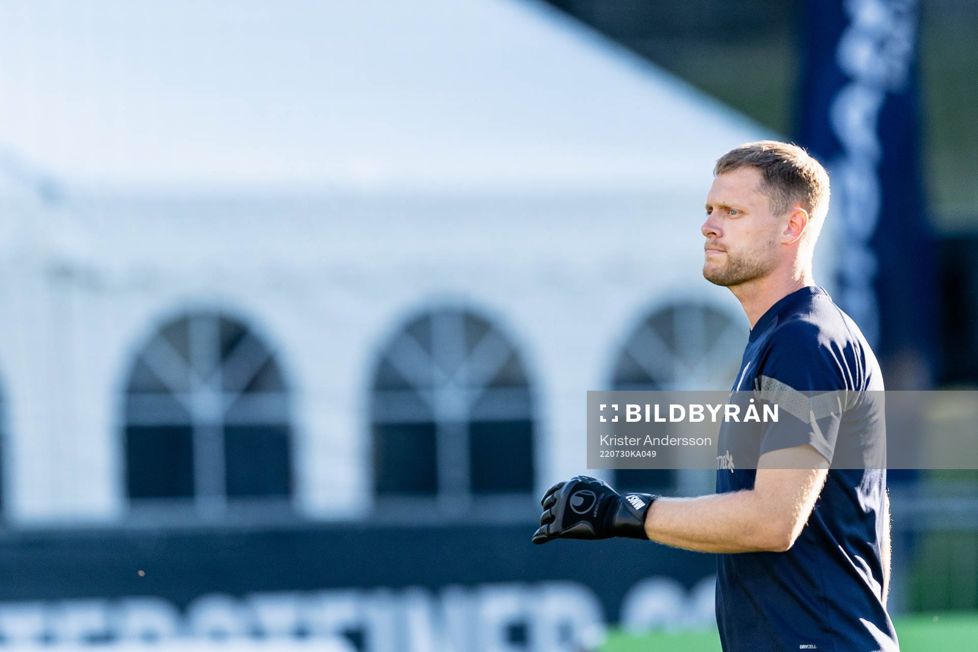 Halmstads målvakt Malkolm Nilsson Säfqvist före