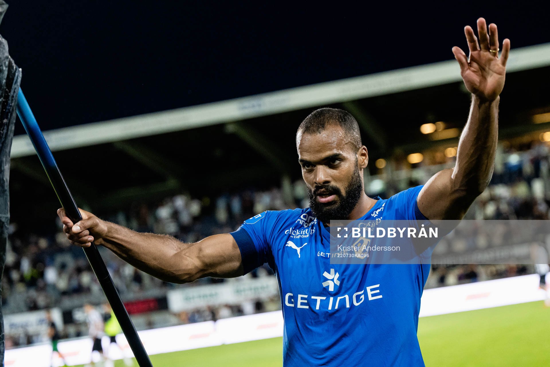 Halmstads Phil Ofosu-Ayeh jublar