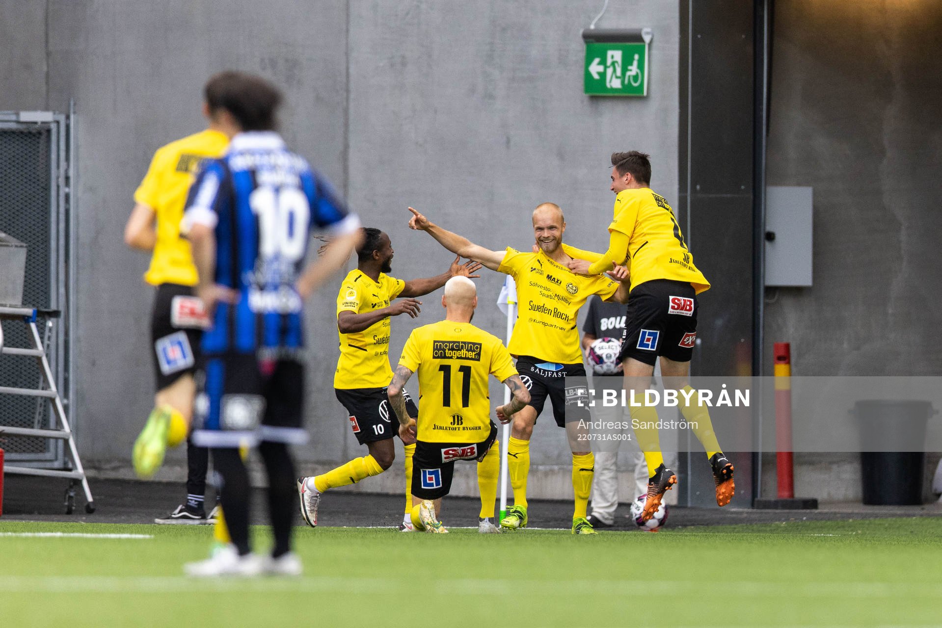 Mjällbys Viktor Gustafson jublar