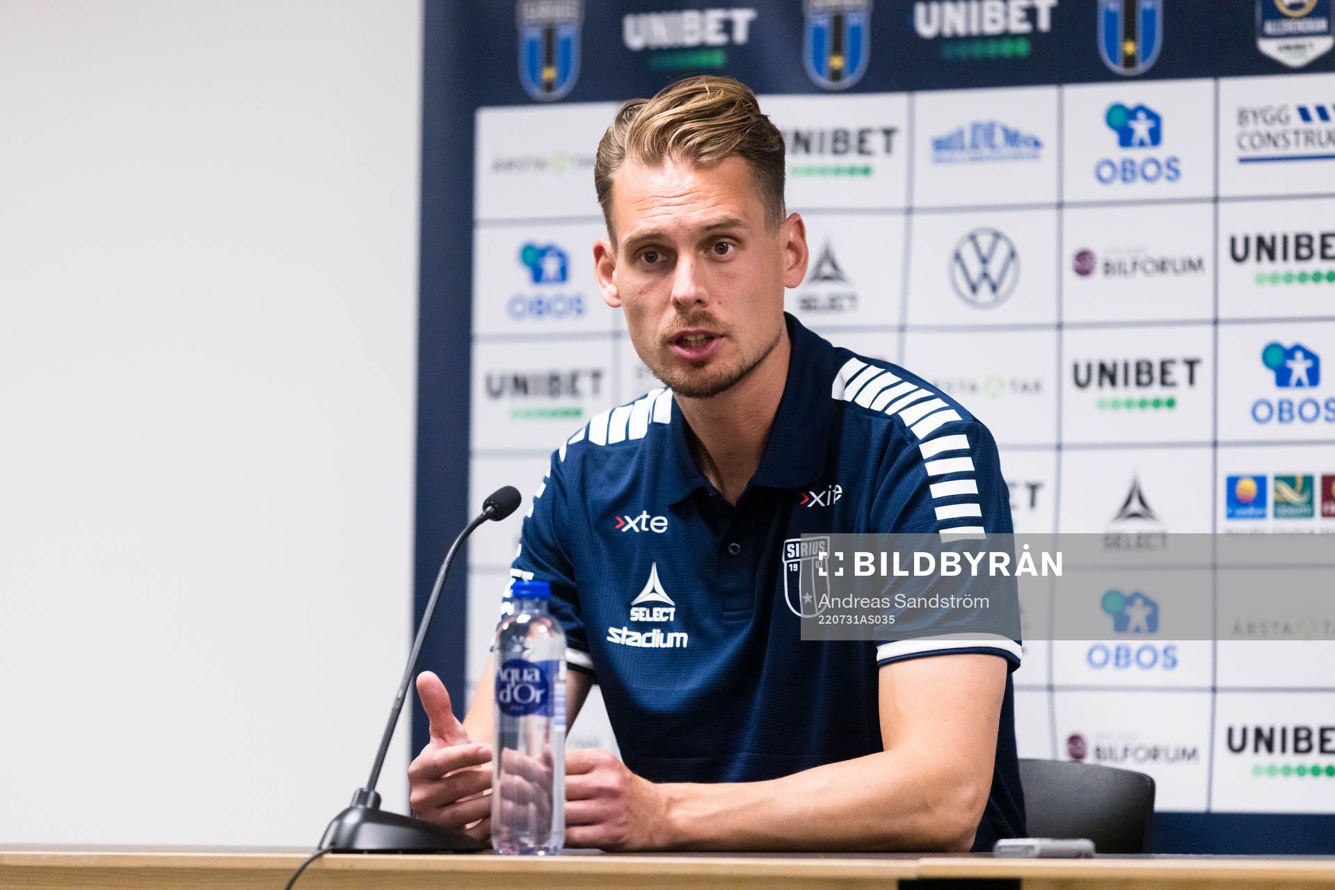 Sirius tränare Daniel Bäckström på presskonferensen