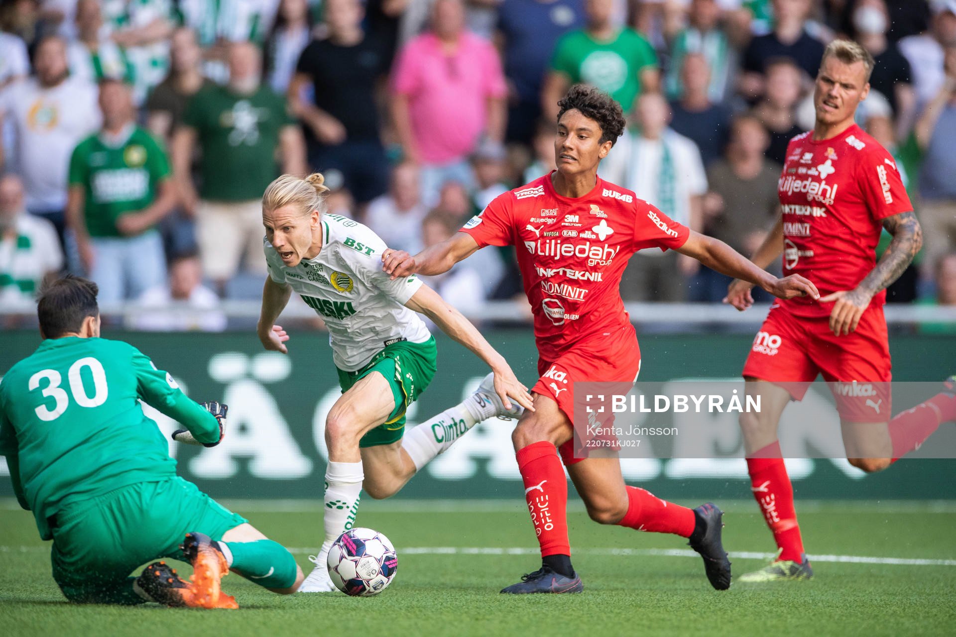 Hammarbys Gustav Ludwigson och Värnamos Robin Tihi