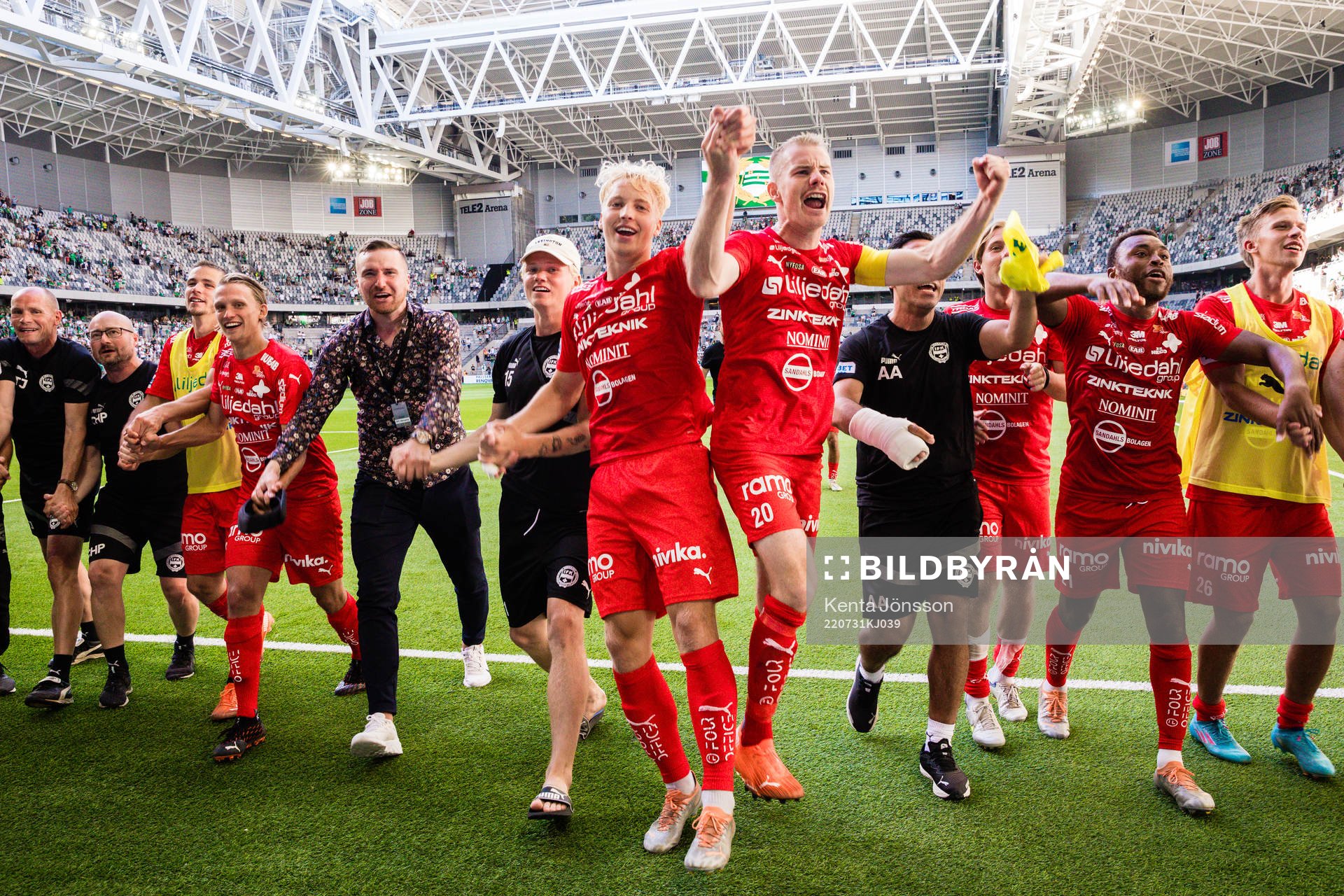 Värnamos spelare jublar