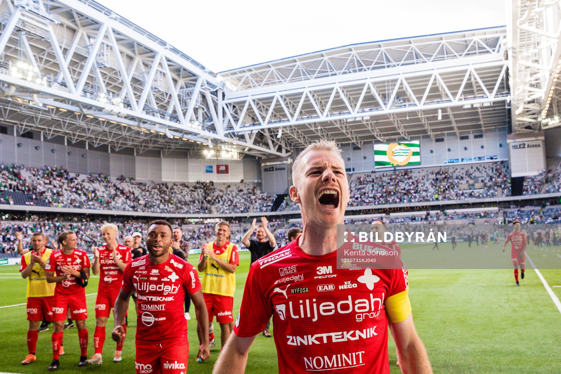 Värnamos Freddy Winsth jublar