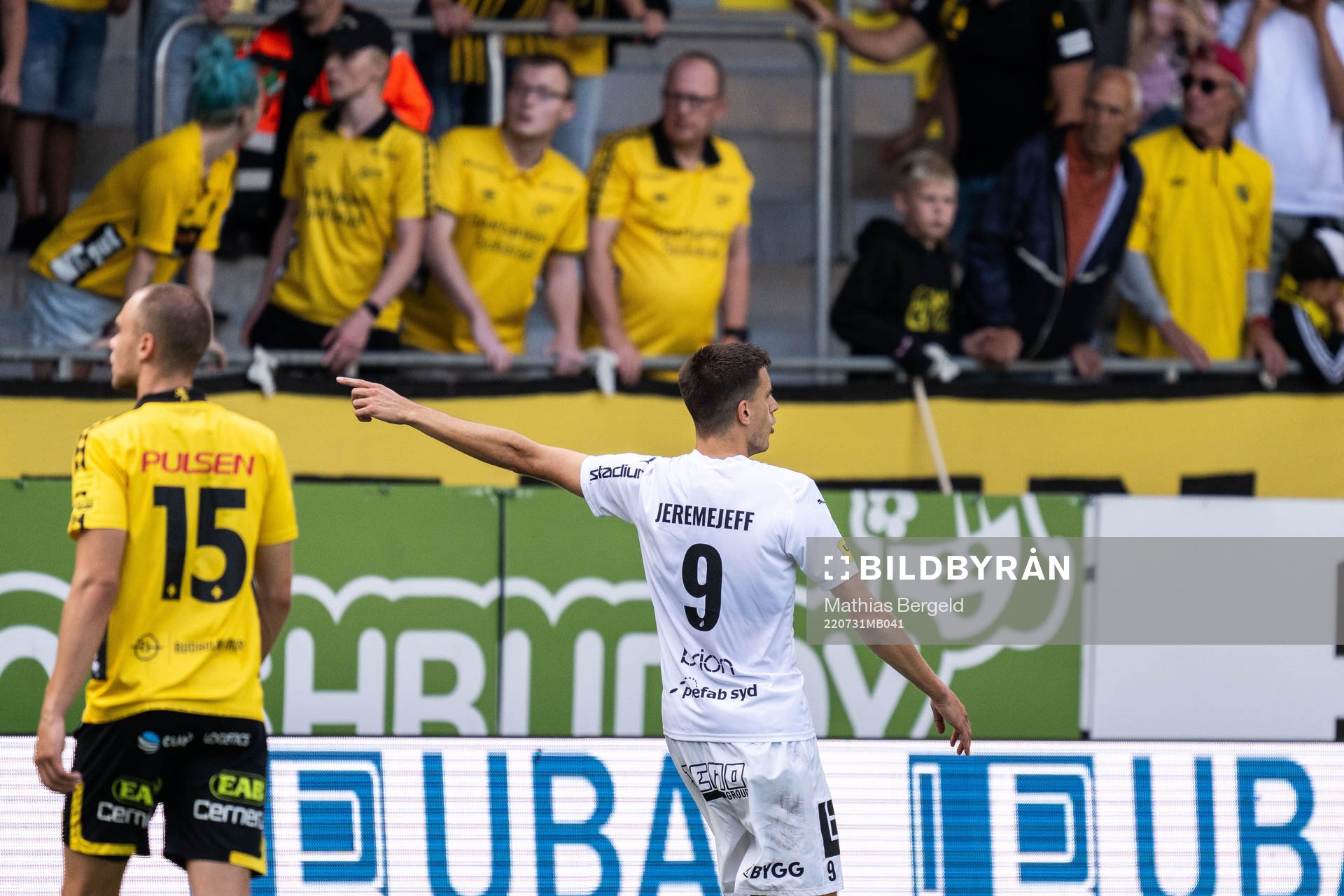 Häckens Alexander Jeremejeff signalerar att det behövs