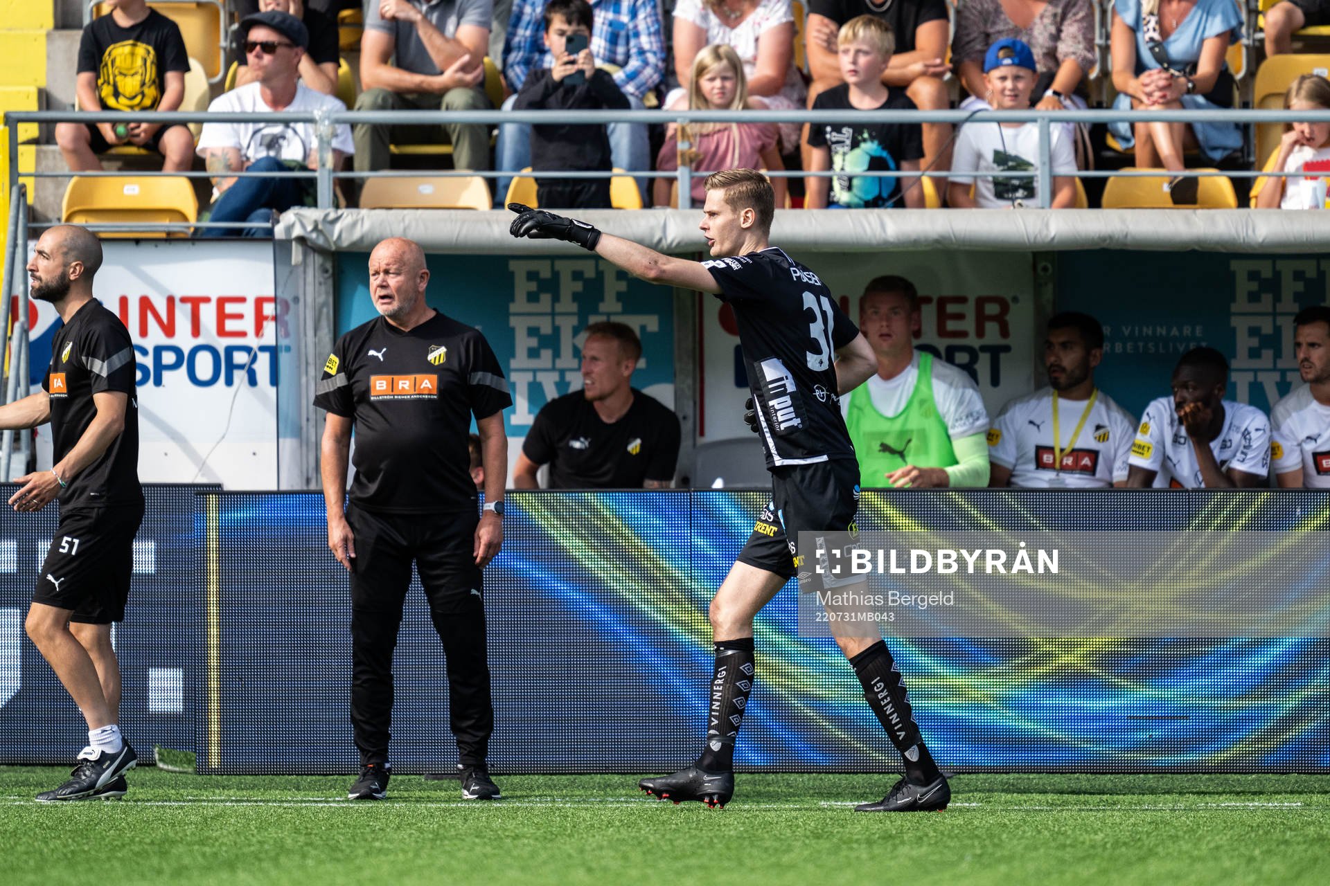 Elfsborgs målvakt Tim Rönning uppmärksammar att det
