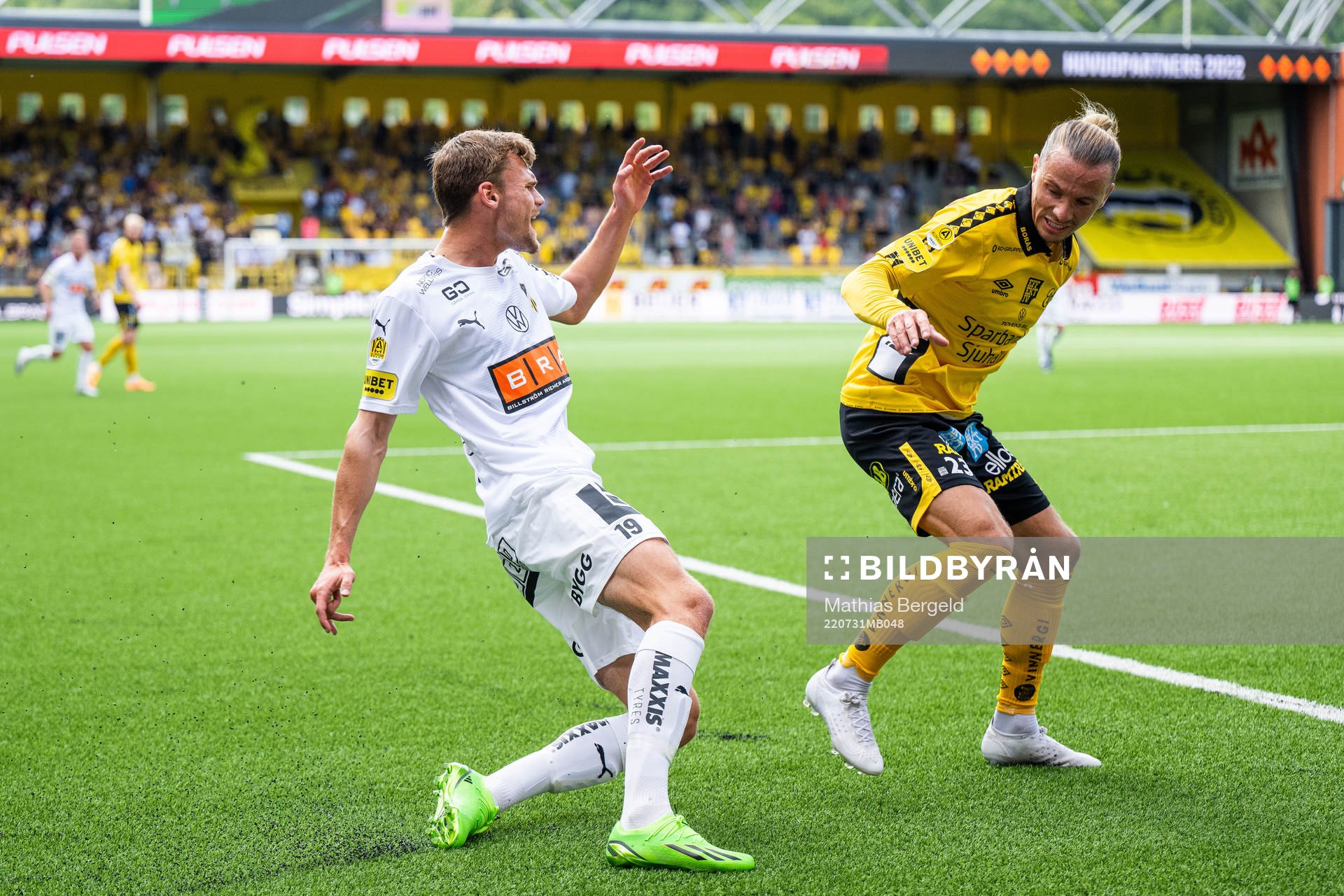 Häckens Oscar Uddenäs och Elfsborgs Niklas Hult
